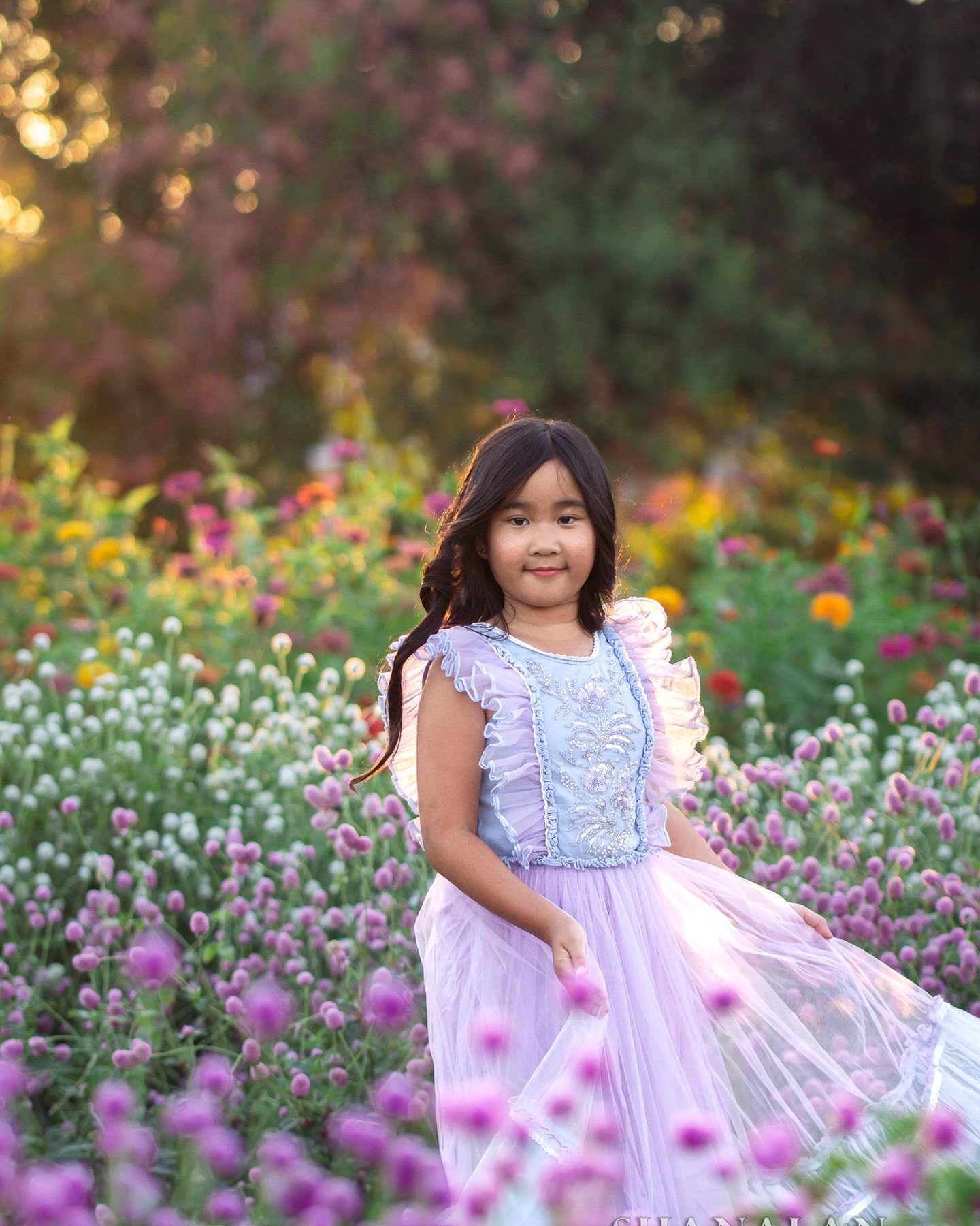 These are among some of the most colorful photos we’ve had the privilege of photographing for a family celebration. And what a vibe with the colors of the rainbow! 😍🌈 We were lucky to have gotten the chance to photograph at a beautiful local