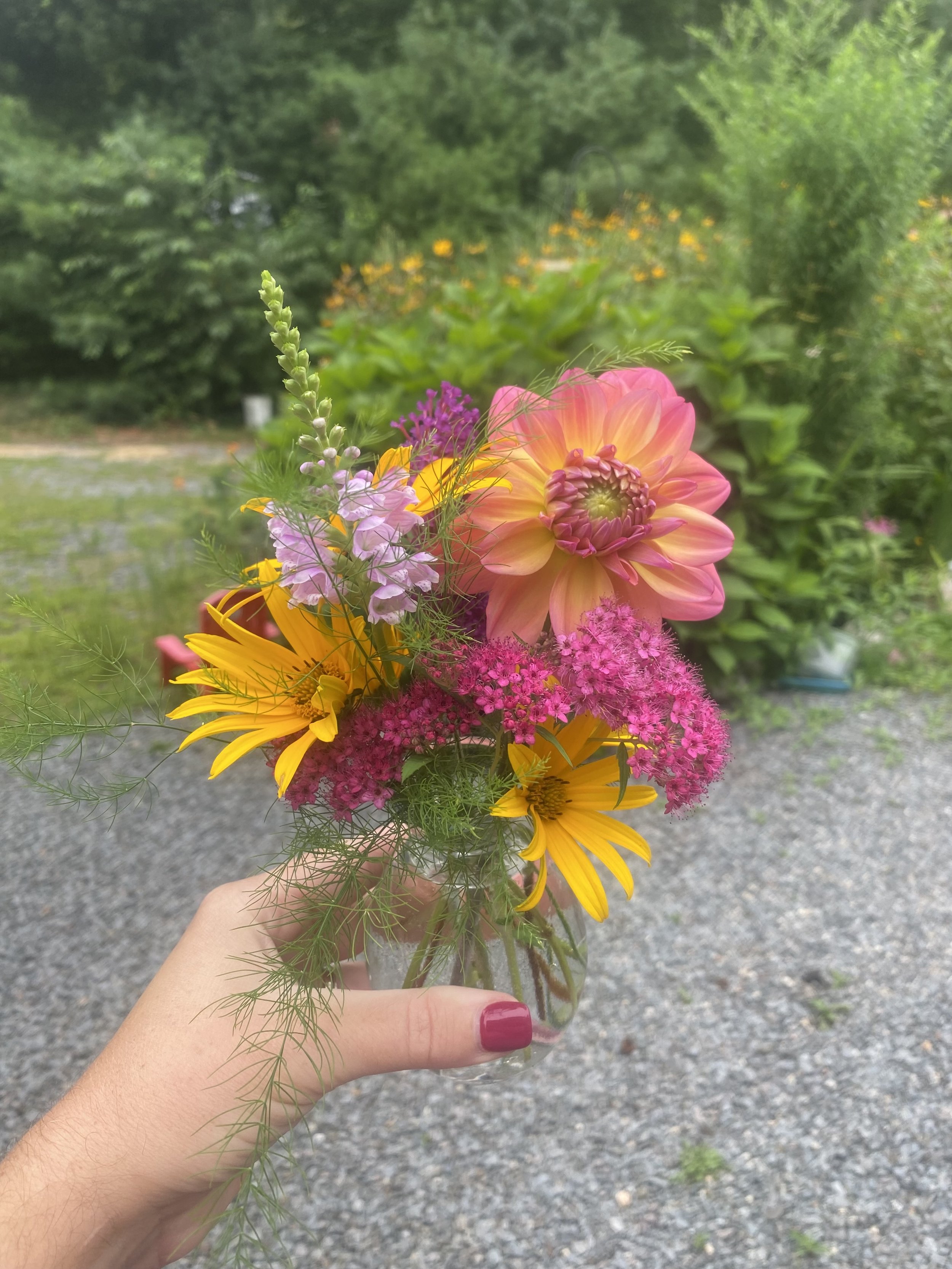 Garden Fresh Petite Arrangement