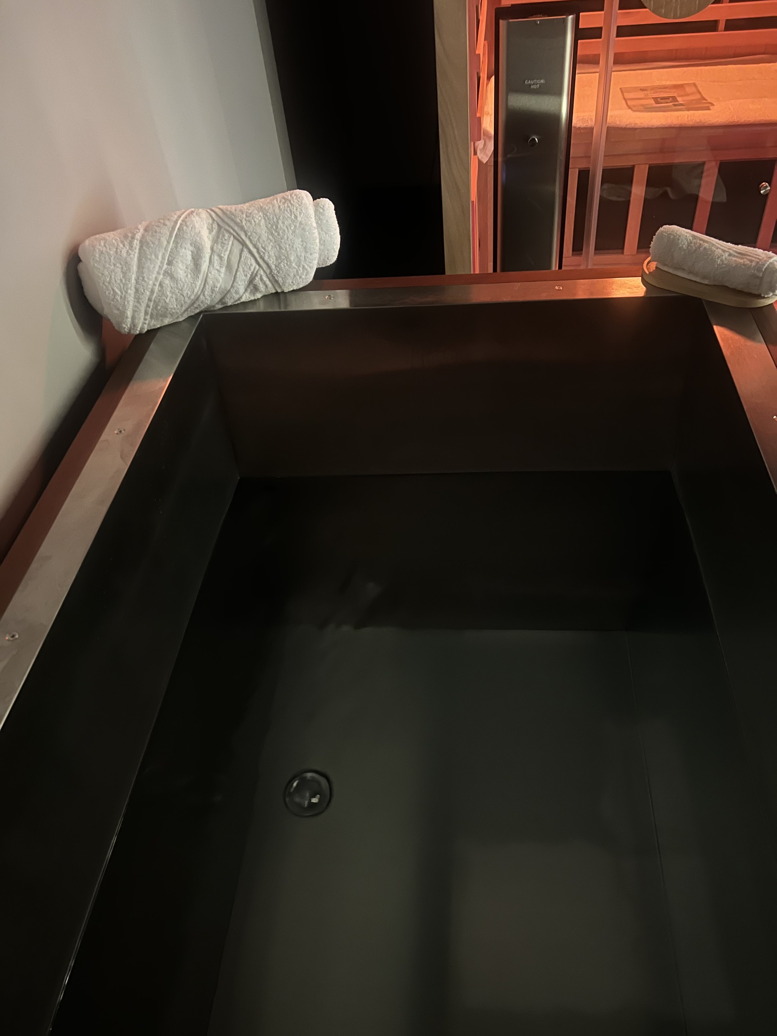 Cold Plunge Timing: Before vs. After Resistance Training