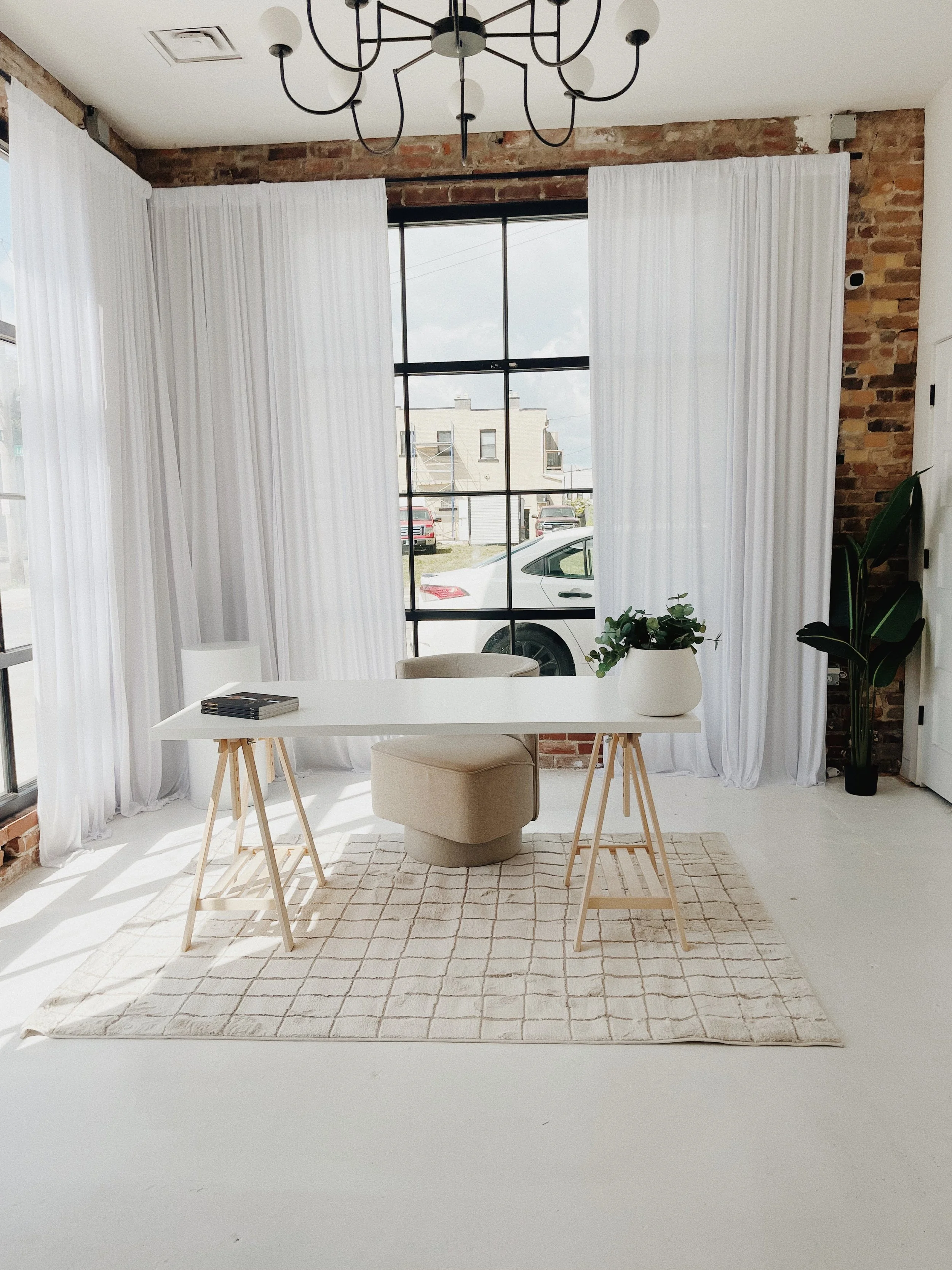 THE QUE STUDIO | Photo Studio Rental Columbus Ohio