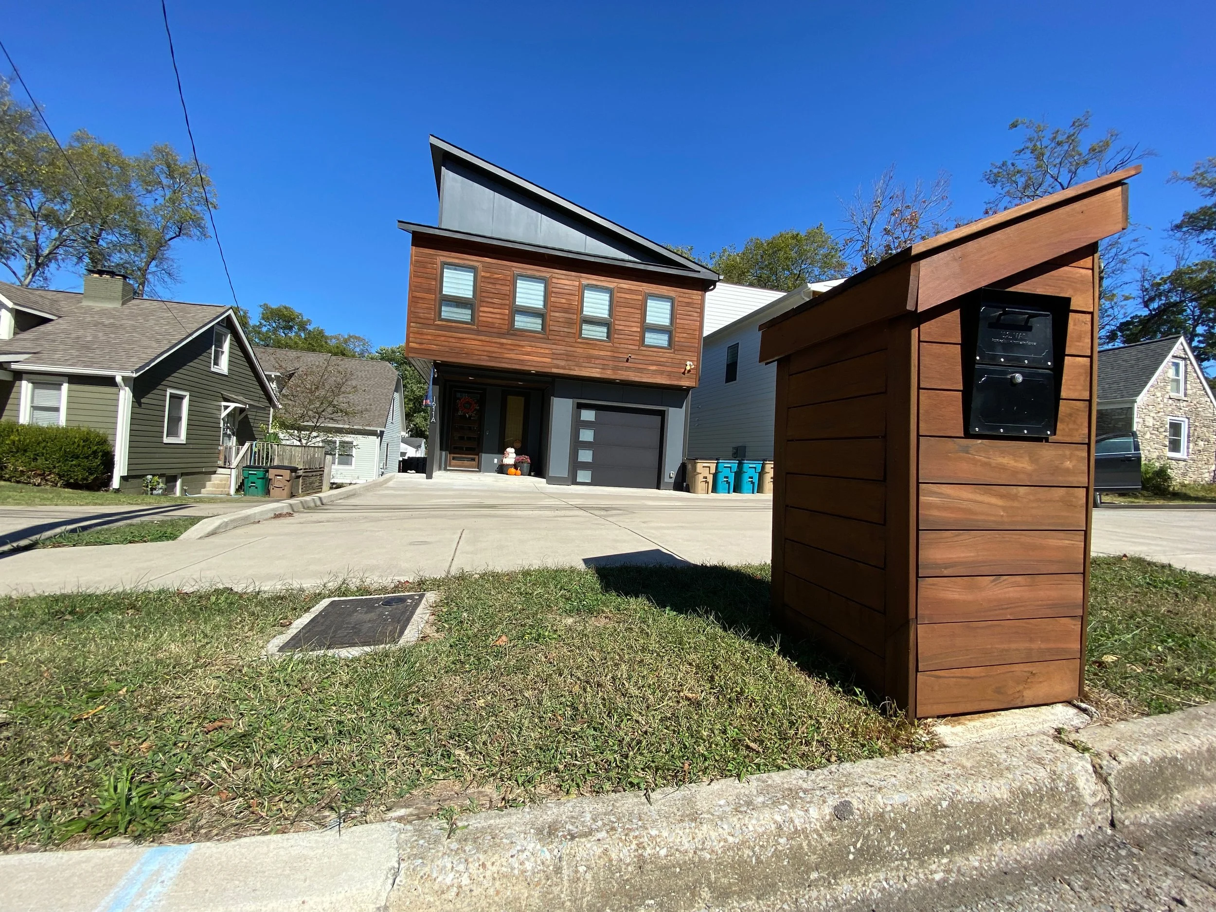 High-quality wood restoration and deck staining in Greater Nashville, Tennessee