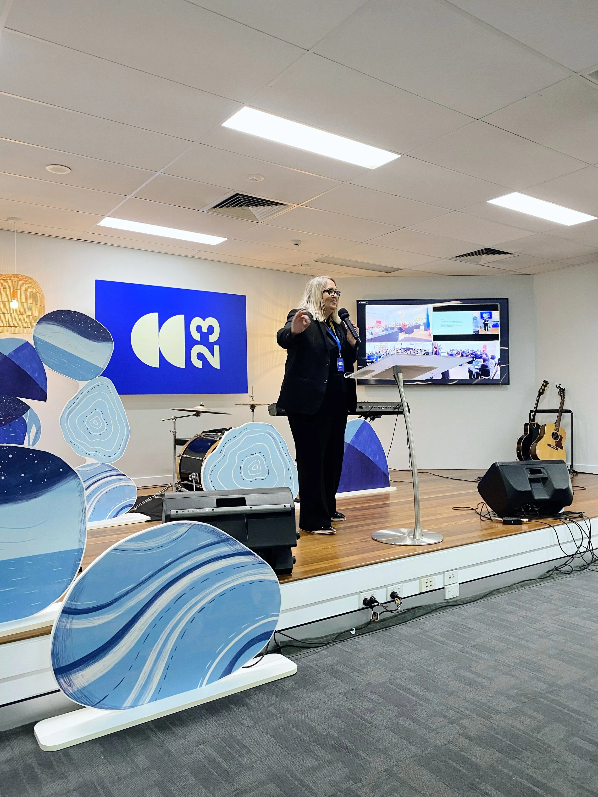 Cut Out Displays for Office 