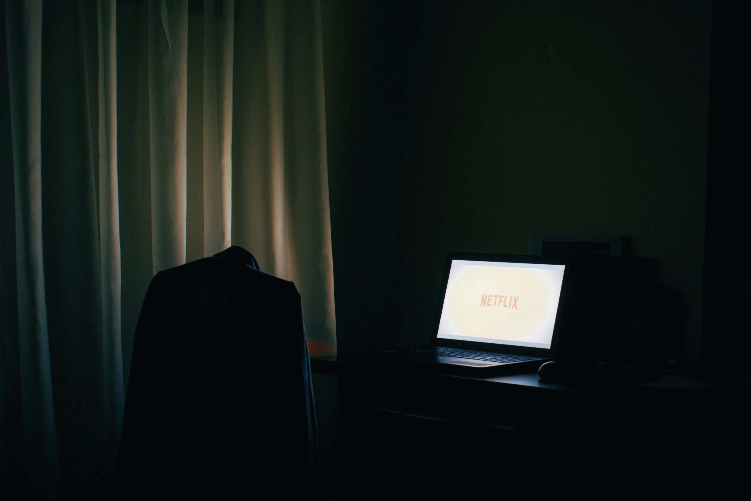 Digital Burnout: How to Protect Your Mental Health in a Screen-Heavy World