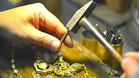 Difference Between Handmade &amp; Machine made Gold Chains