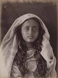 1209 Girl with head covering 1.jpeg