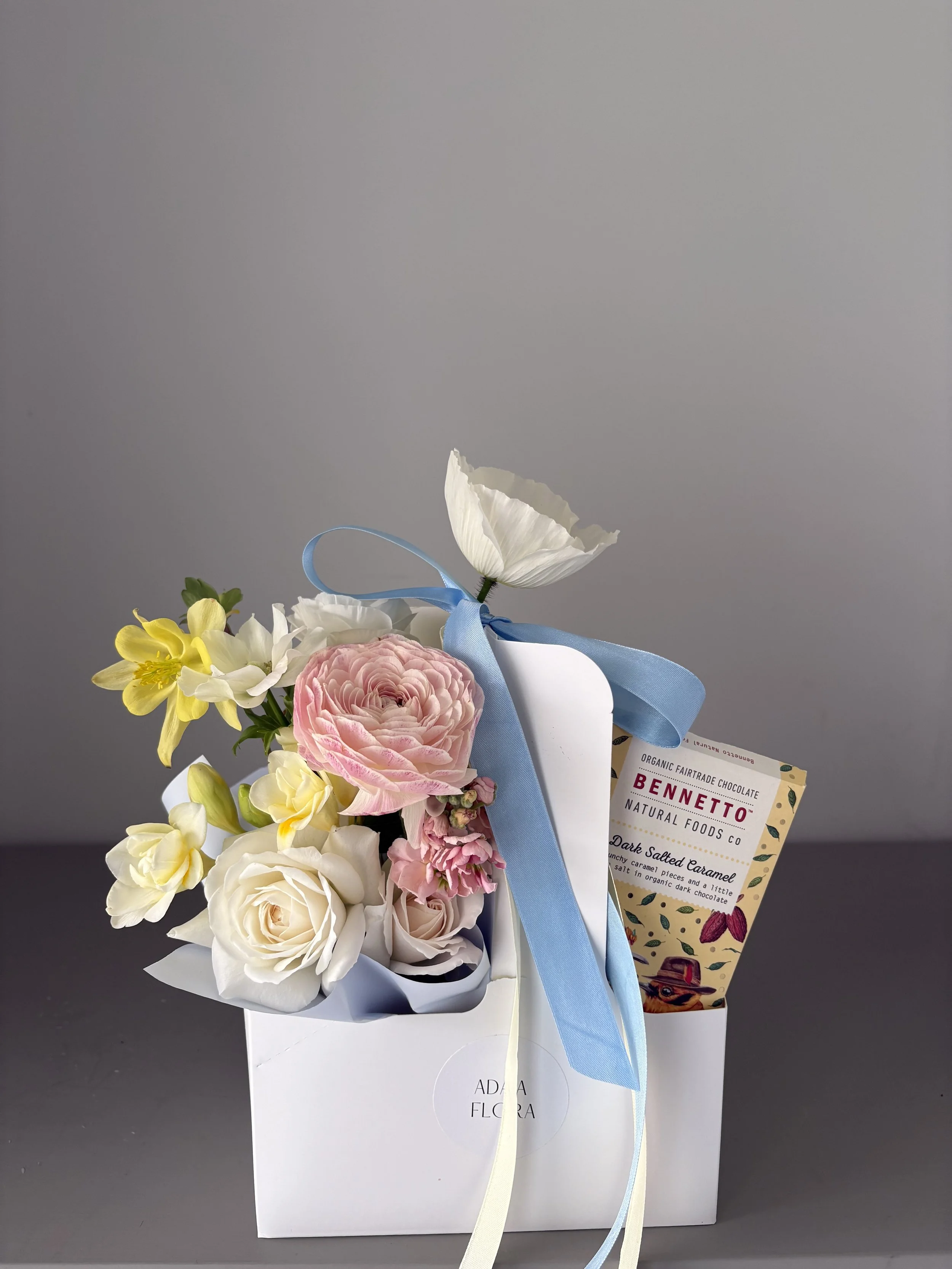 Seasonal Treat Tote