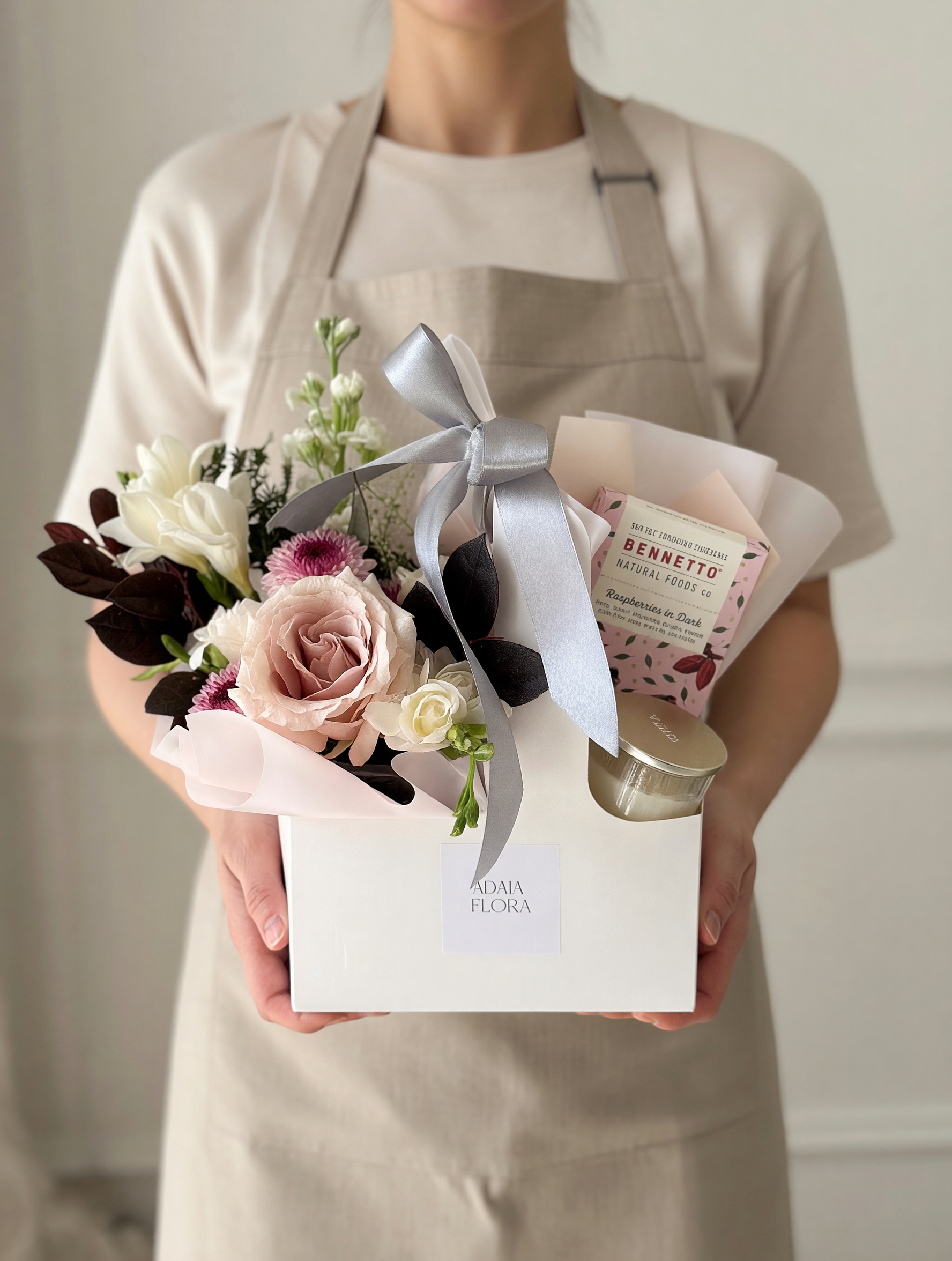 Treat tote