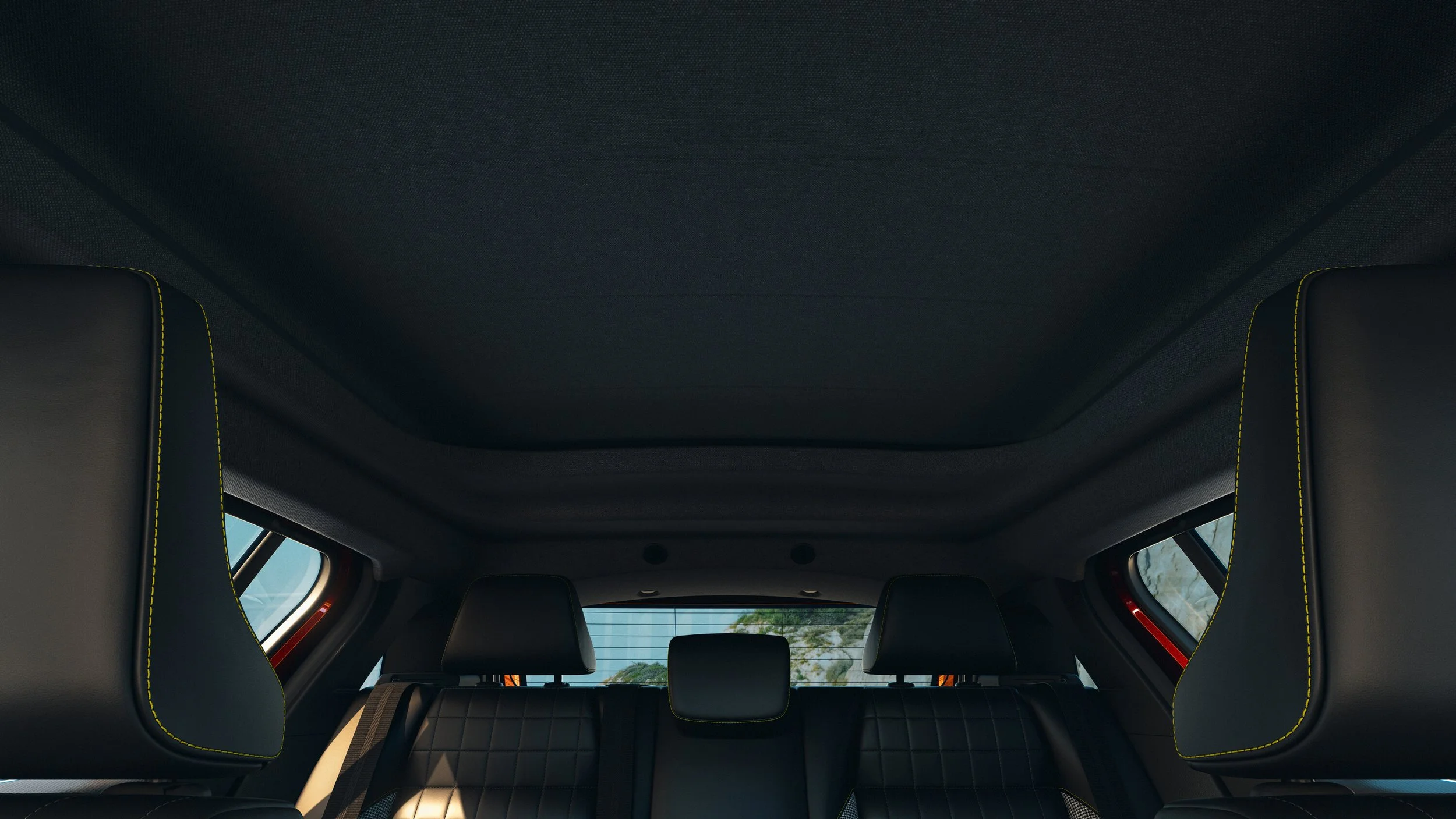 22117-Renault 4 E-Tech Electric Plein Sud (9).jpg