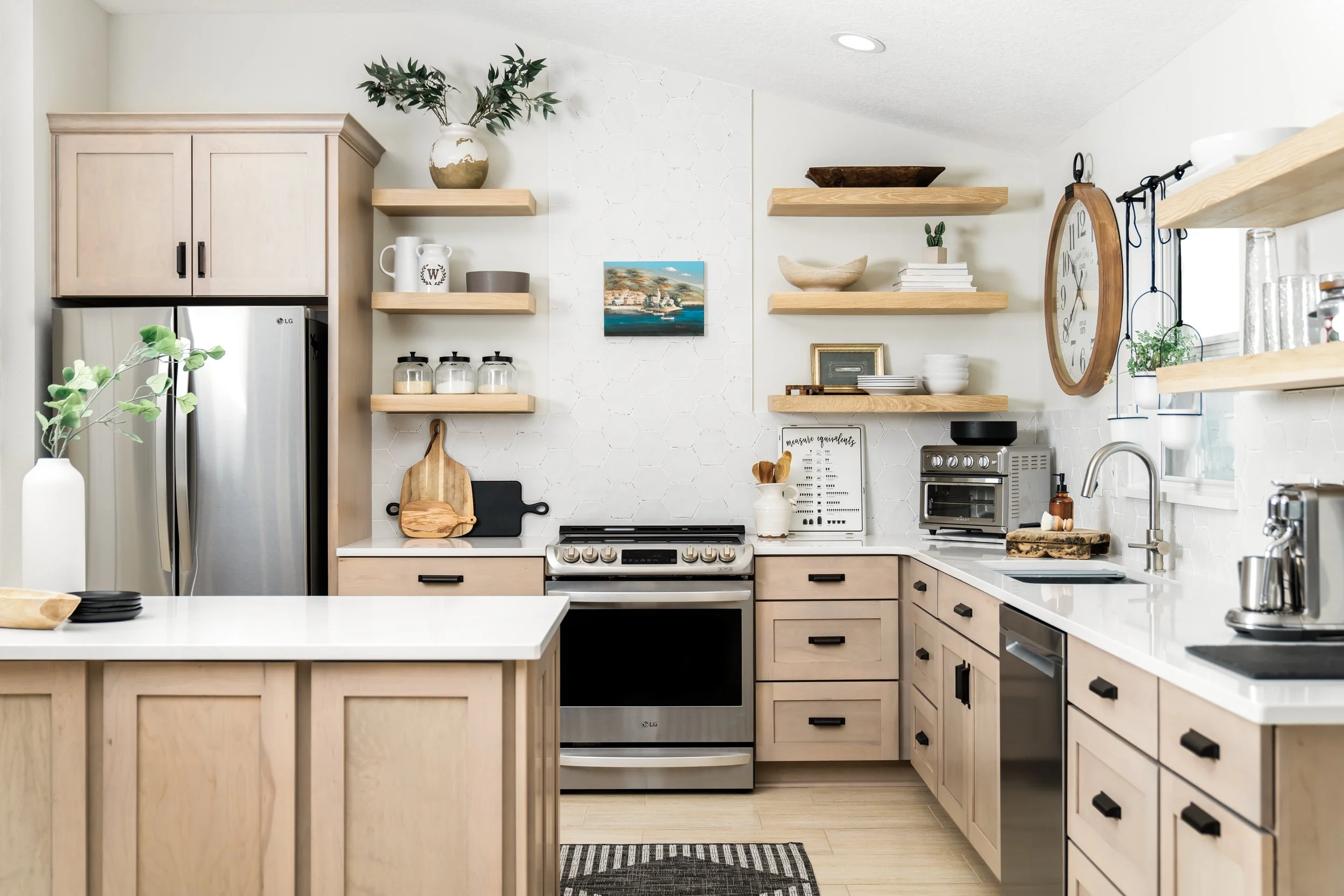 Kitchen 1.jpg