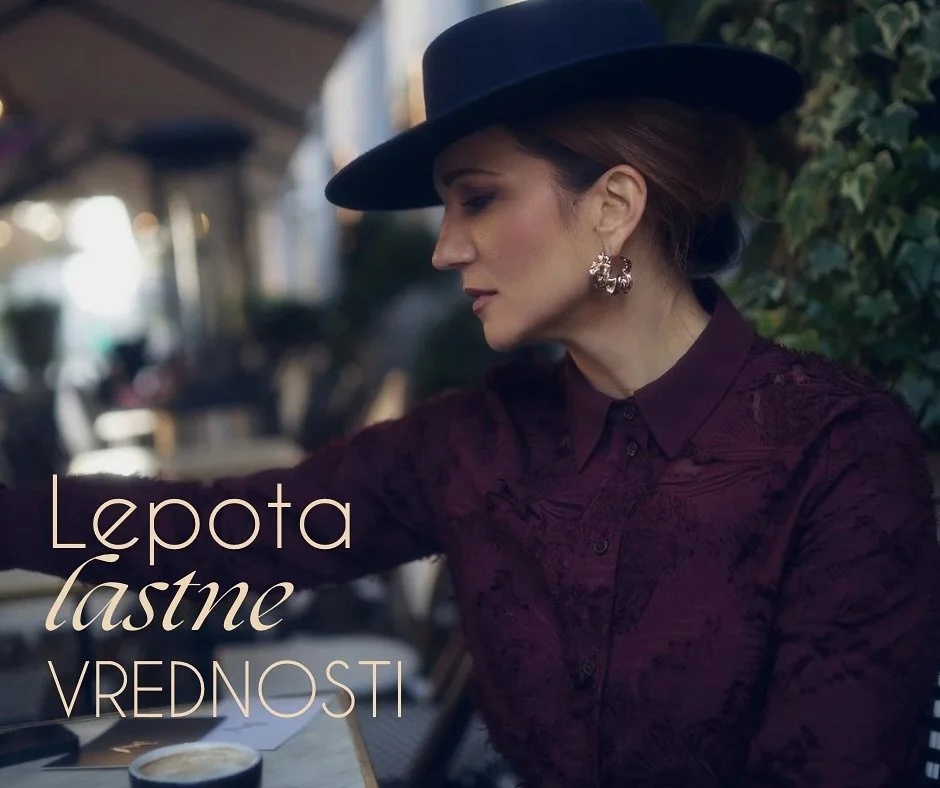 Če bi me kdo pred 20. leti vpra&scaron;al kaj to pomeni, ne vem kaj bi mu odgovorila. Dejansko o tem takrat sploh nisem razmi&scaron;ljala. 

Beseda lepota se je primarno navezovala na zunanji svet, vedno pa sem stremela k pojmovanju celotne lepote č