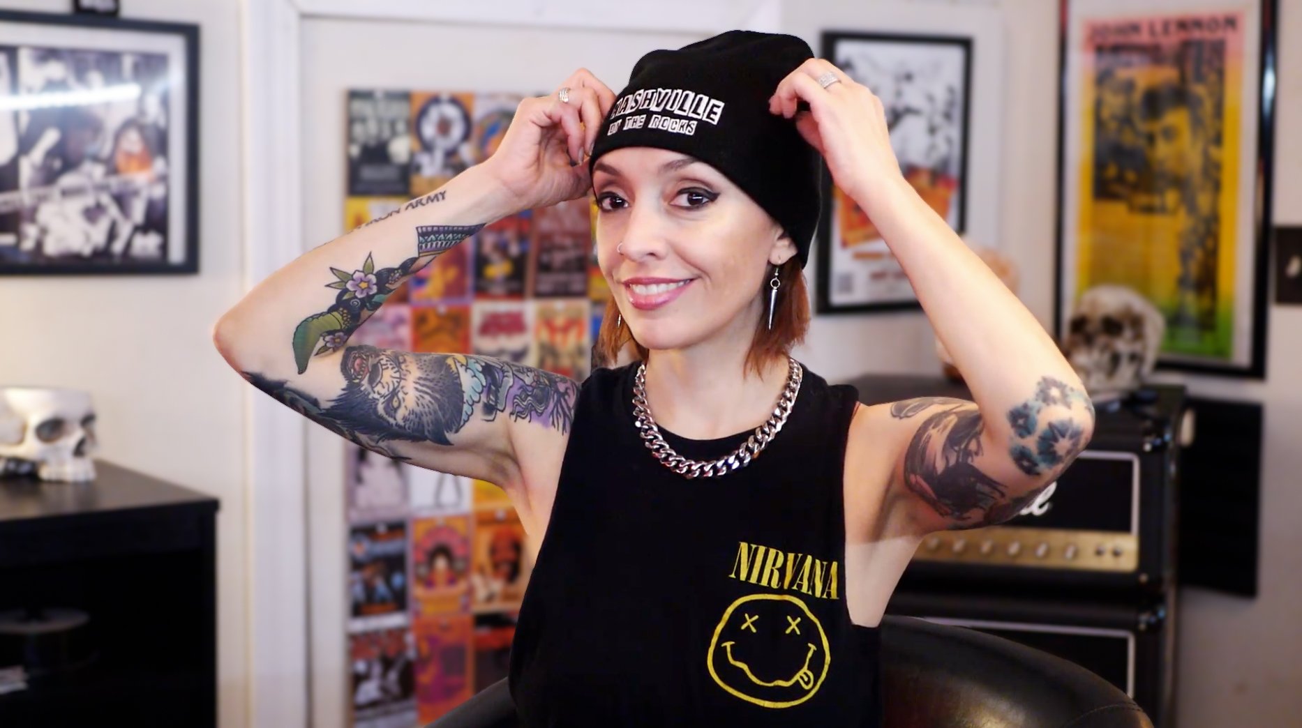 BLACK BEANIE 02.jpg