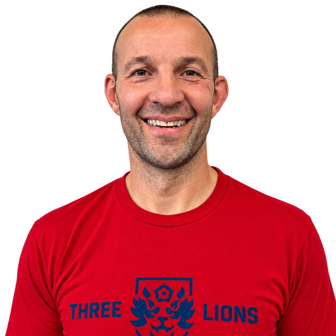 Headshot of Robbie Cole, head coach of 3 Lions Muay Thai.