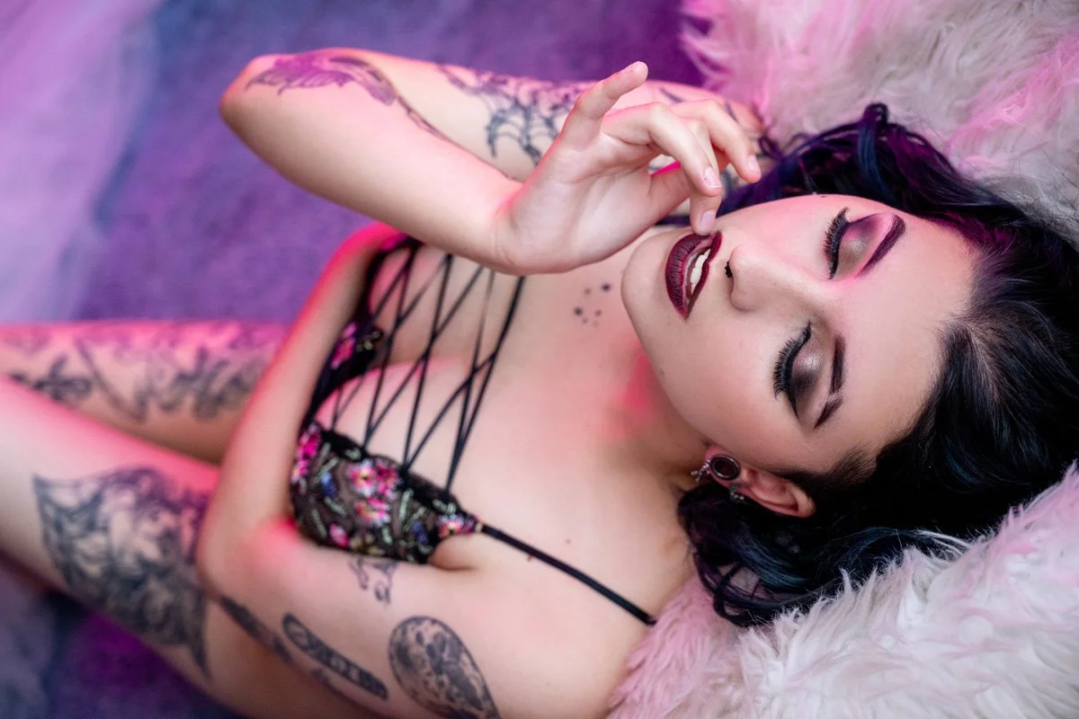 boudoir-photography-confidence-seattle-redmond-studio.jpg.jpg