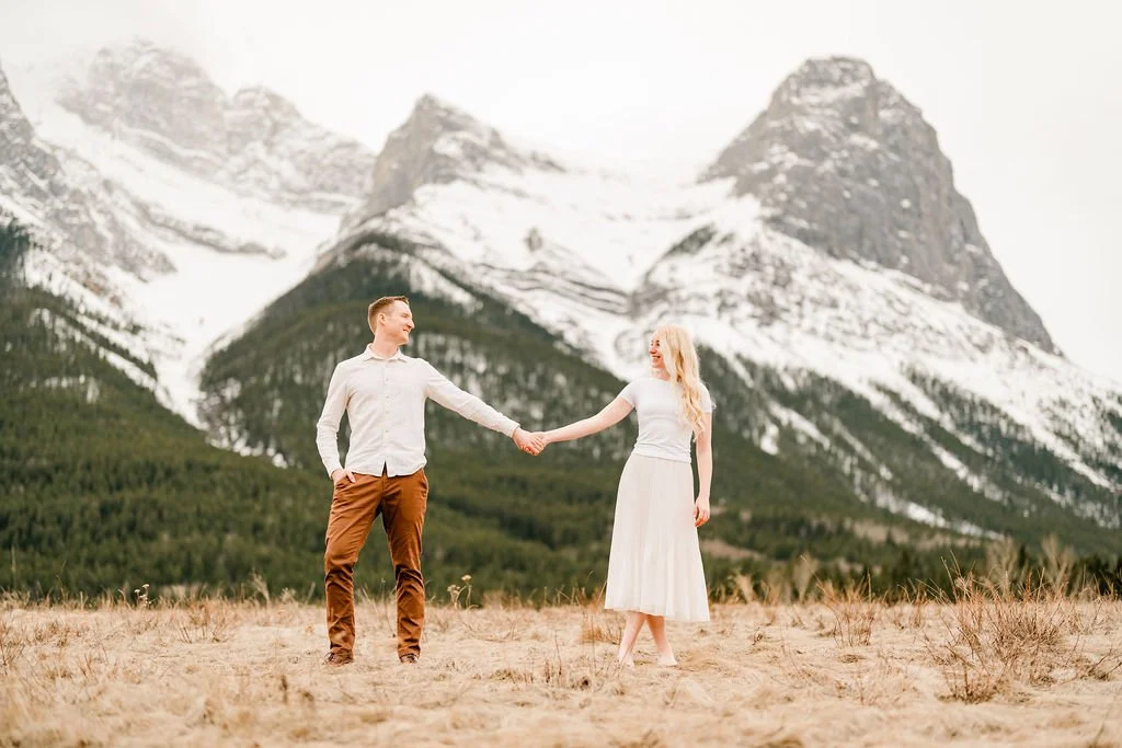 canmore-engagement-photographer-filmed-by-silas-weddings-canmore-engagement-photographer-canmore-engagement-session-alberta-engagement-photography-filmed-by-silas-weddings