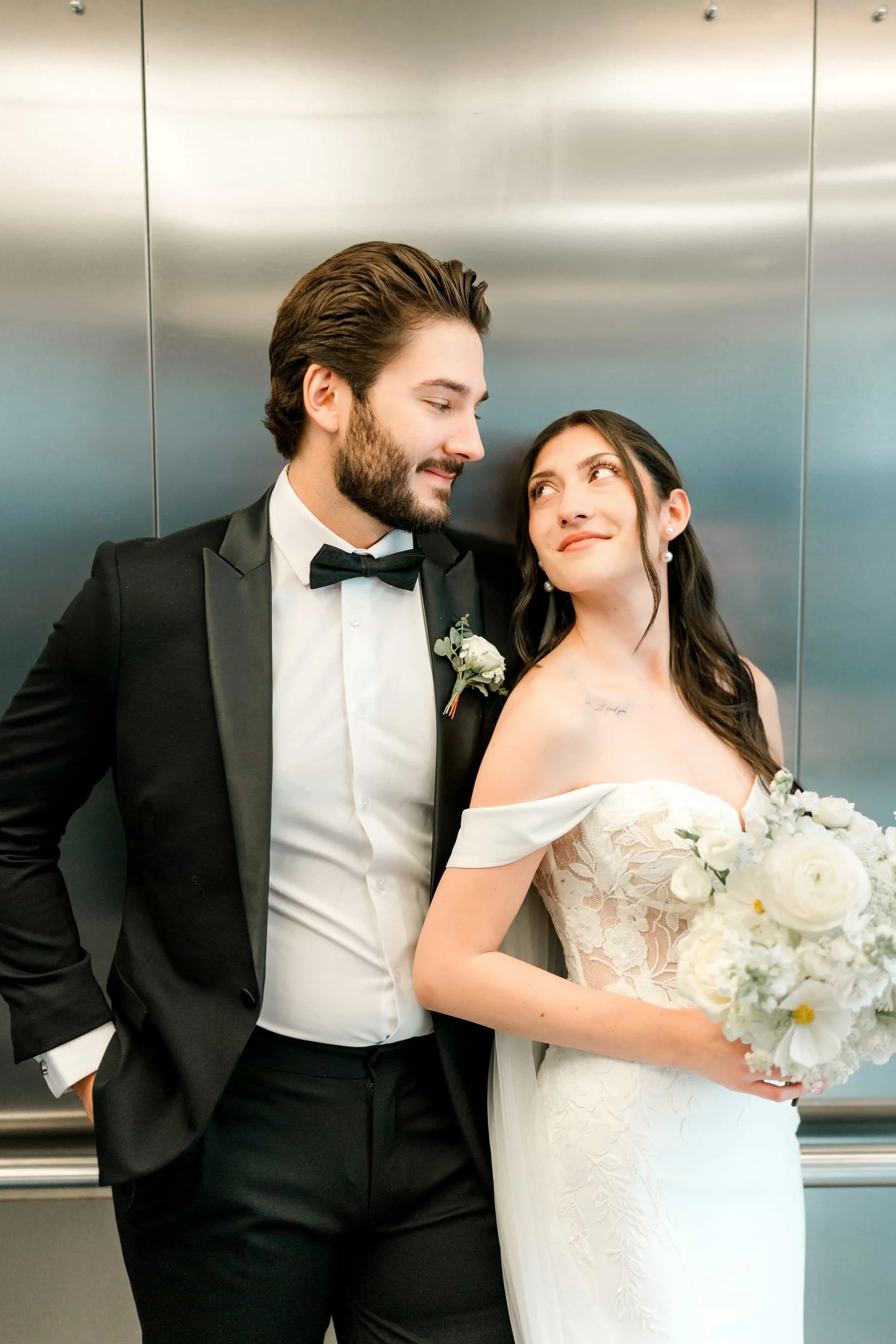 calgary-alberta-wedding-photography-calgary-wedding-photographer-zoo-wedding-photography-fillmed-by-silas-weddings