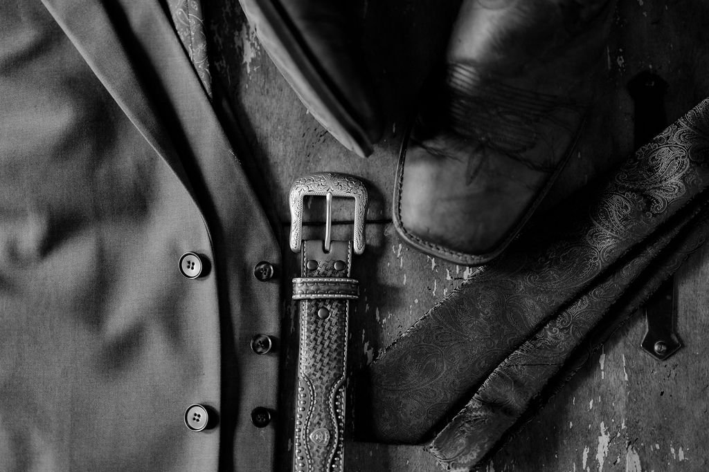 alberta-summer-farm-wedding-photography-rural-alberta-wedding-photographer-filmed-by-silas-weddings-cochrane-wedding-videography-and-photography