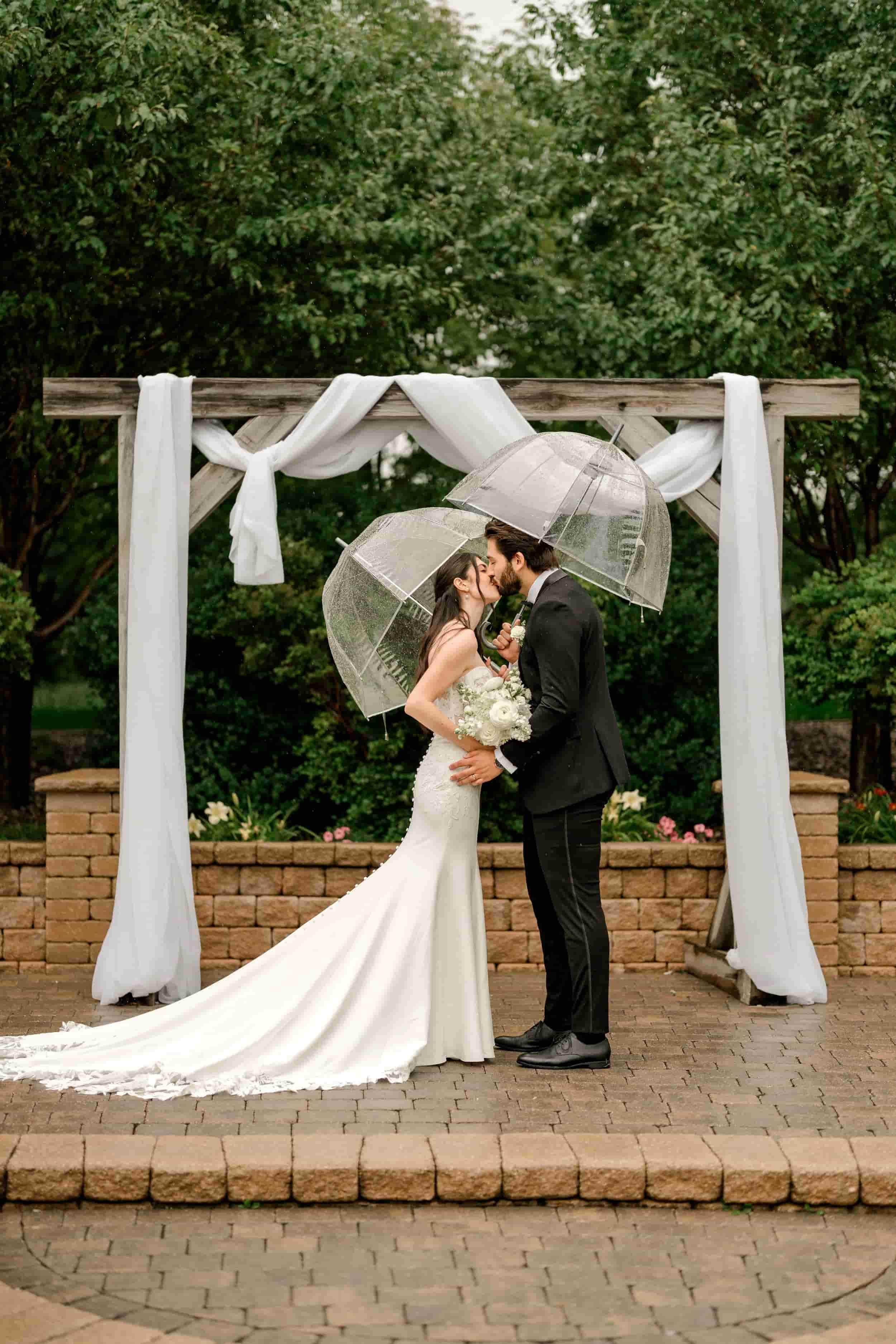 calgary-alberta-wedding-photography-calgary-wedding-photographer-zoo-wedding-photography-fillmed-by-silas-weddings