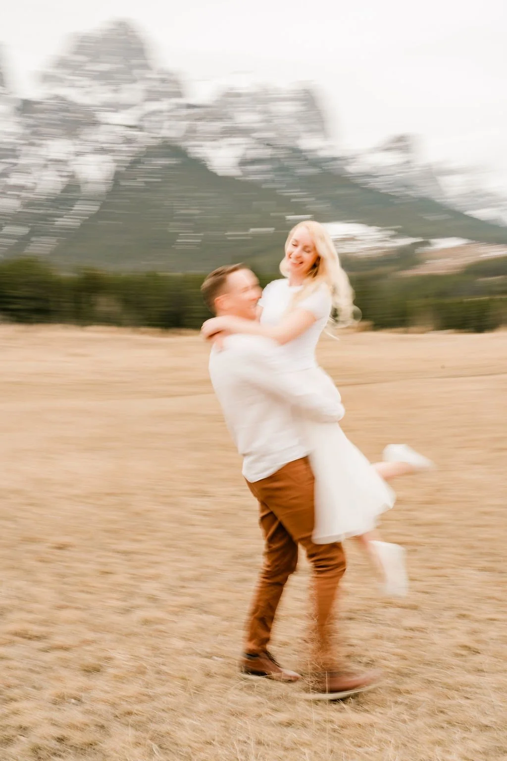 canmore-engagement-photographer-filmed-by-silas-weddings-canmore-engagement-photographer-canmore-engagement-session-alberta-engagement-photography-filmed-by-silas-weddings