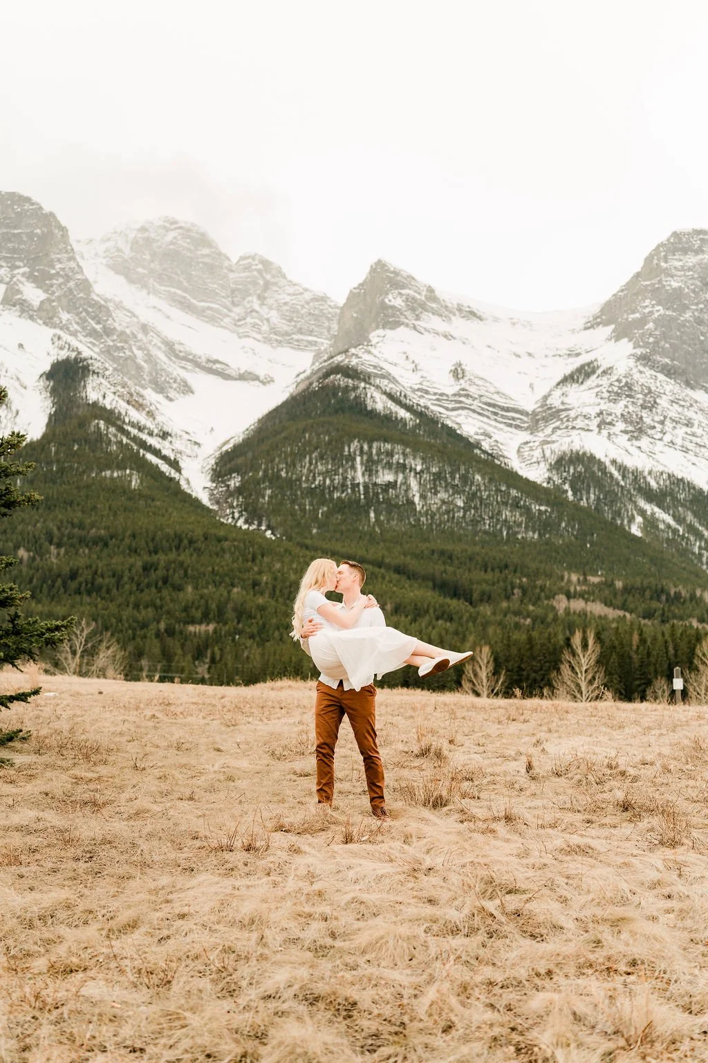 canmore-engagement-photographer-filmed-by-silas-weddings-canmore-engagement-photographer-canmore-engagement-session-alberta-engagement-photography-filmed-by-silas-weddings