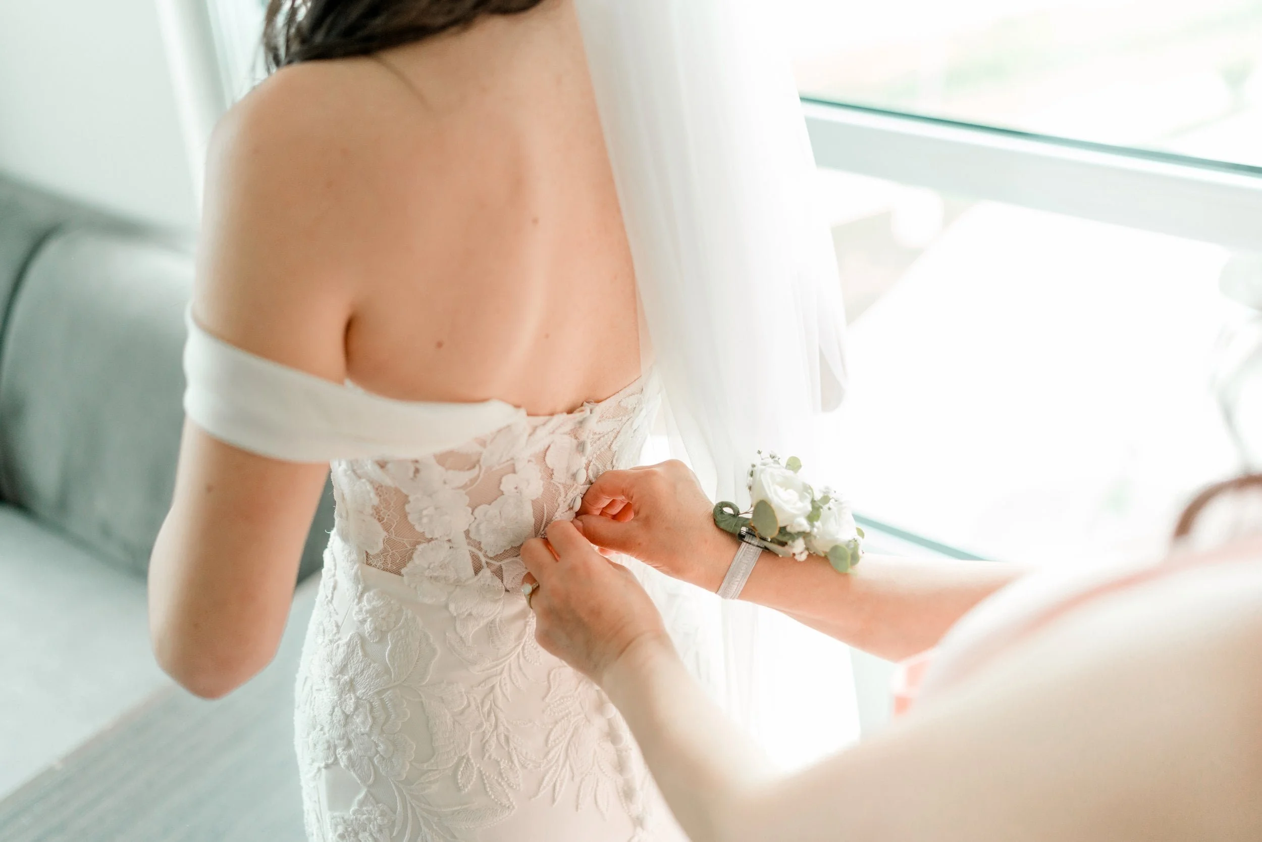 calgary-alberta-wedding-photography-calgary-wedding-photographer-zoo-wedding-photography-fillmed-by-silas-weddings