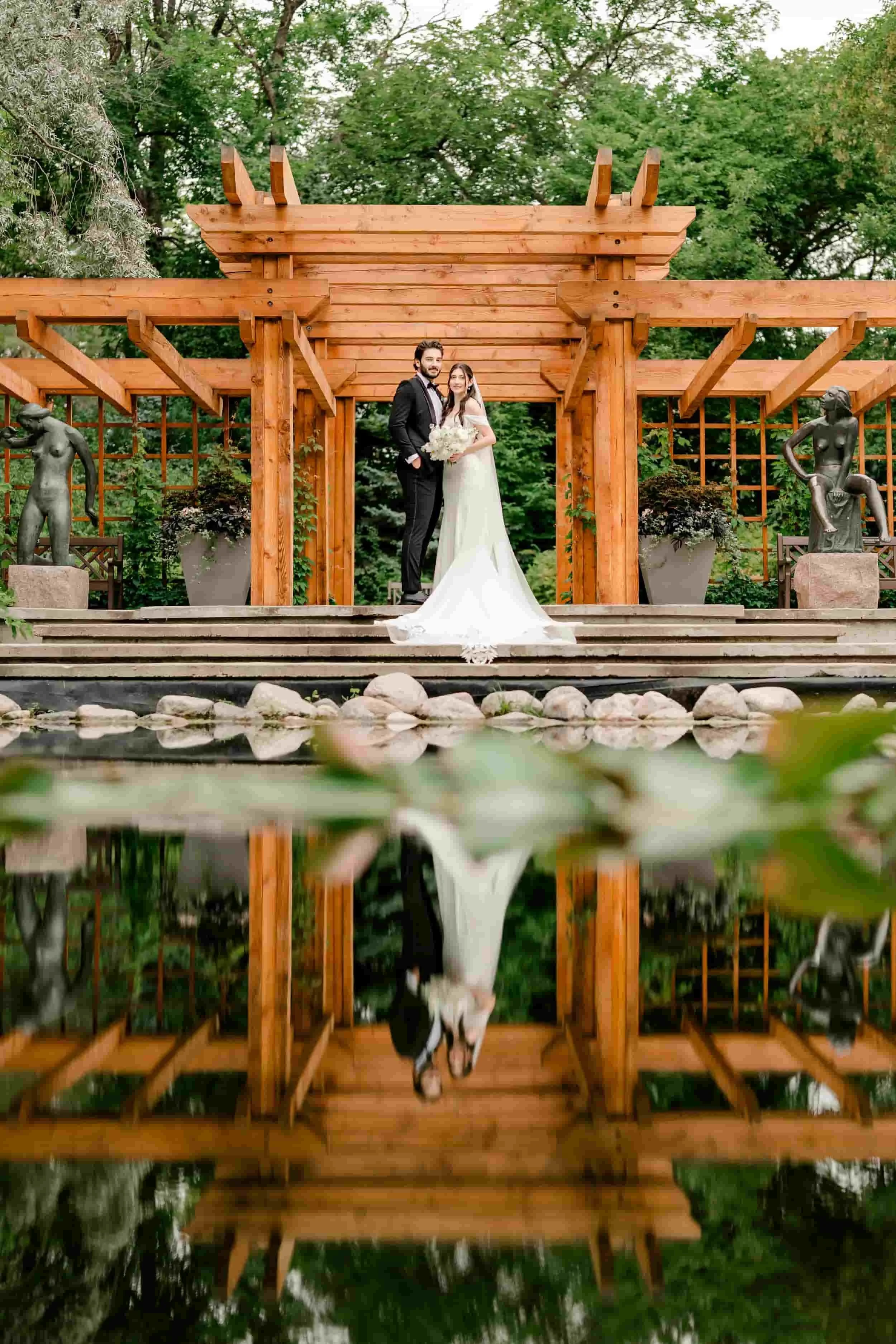 calgary-alberta-wedding-photography-calgary-wedding-photographer-zoo-wedding-photography-fillmed-by-silas-weddings