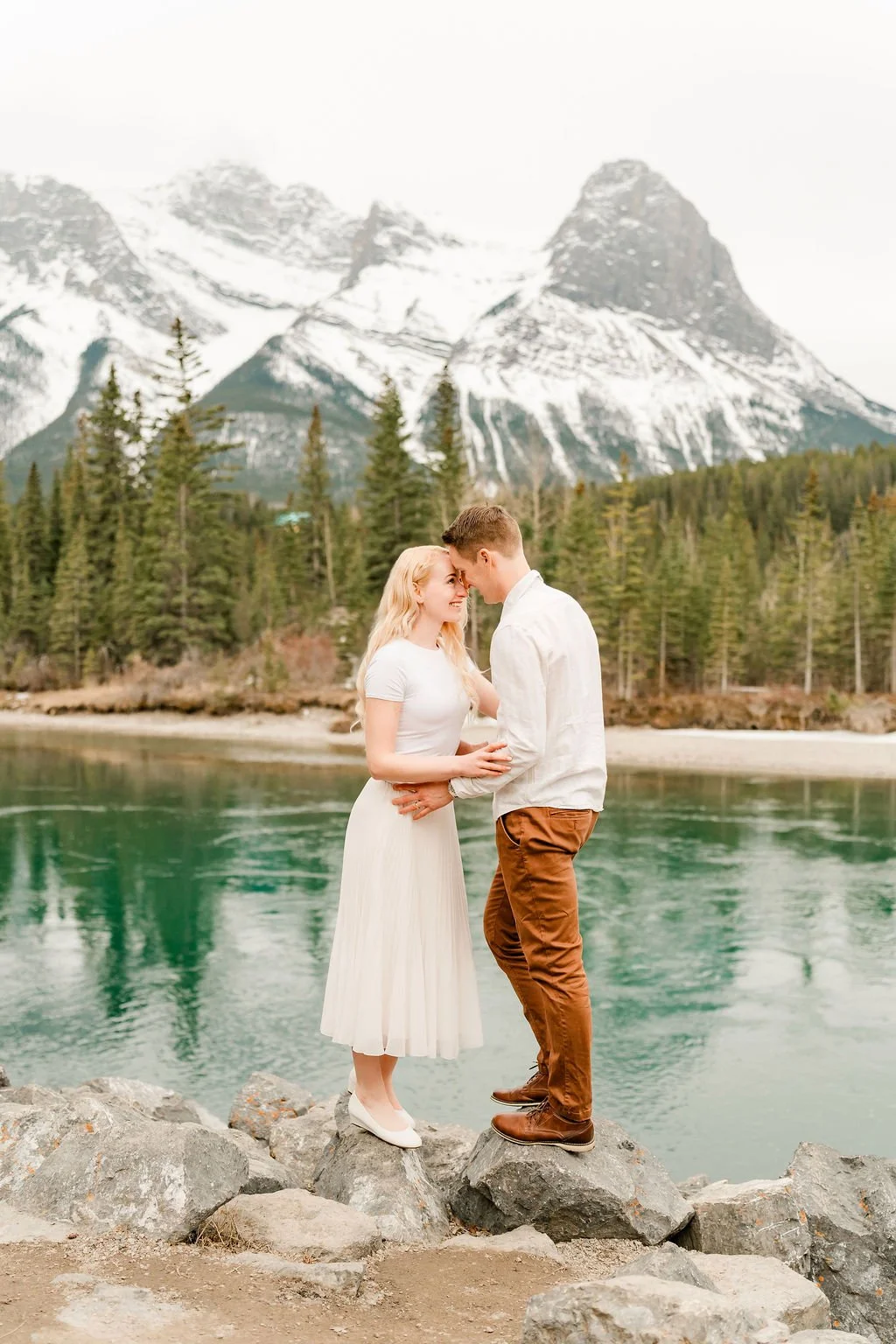 canmore-engagement-photographer-filmed-by-silas-weddings-canmore-engagement-photographer-canmore-engagement-session-alberta-engagement-photography-filmed-by-silas-weddings