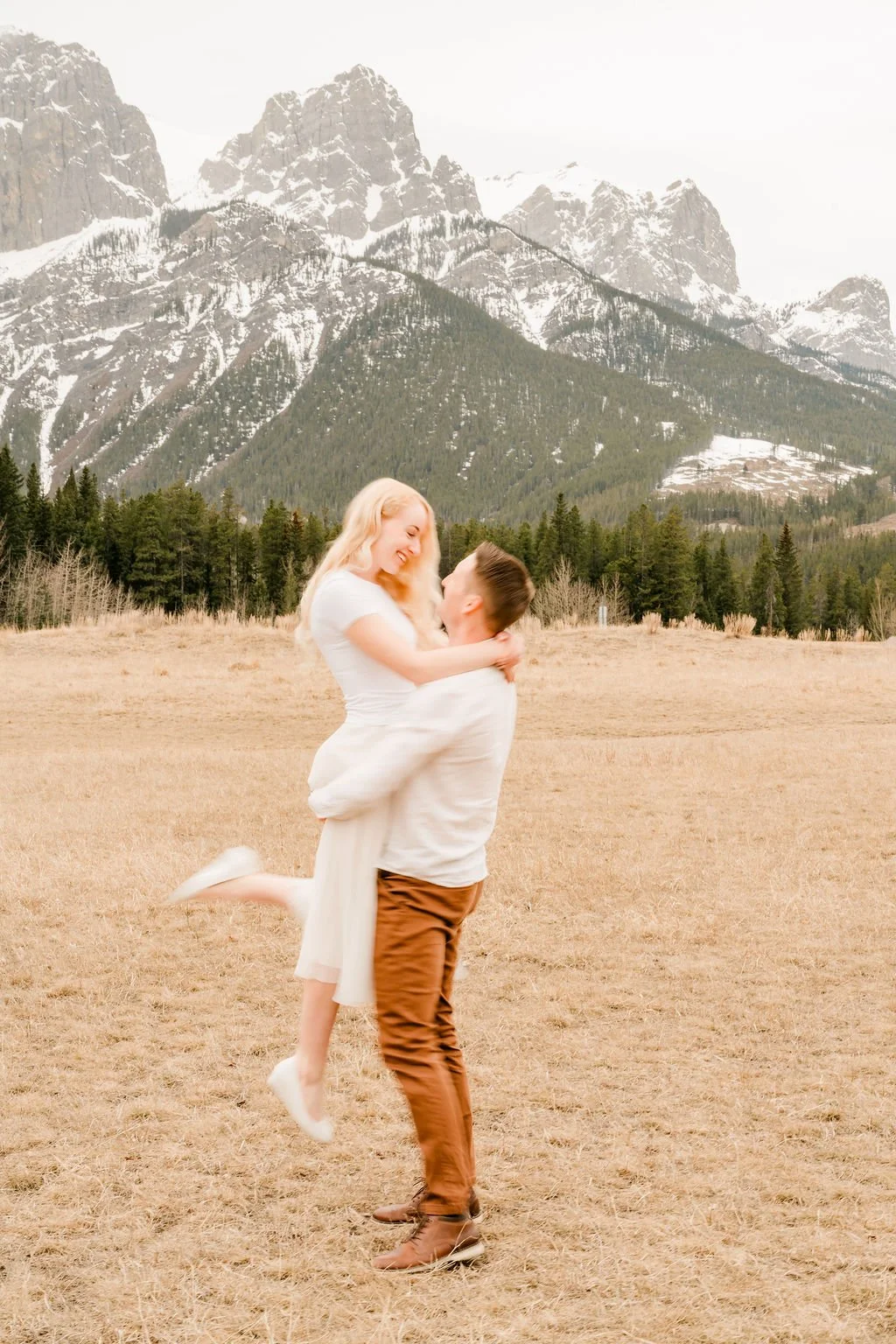 canmore-engagement-photographer-filmed-by-silas-weddings-canmore-engagement-photographer-canmore-engagement-session-alberta-engagement-photography-filmed-by-silas-weddings