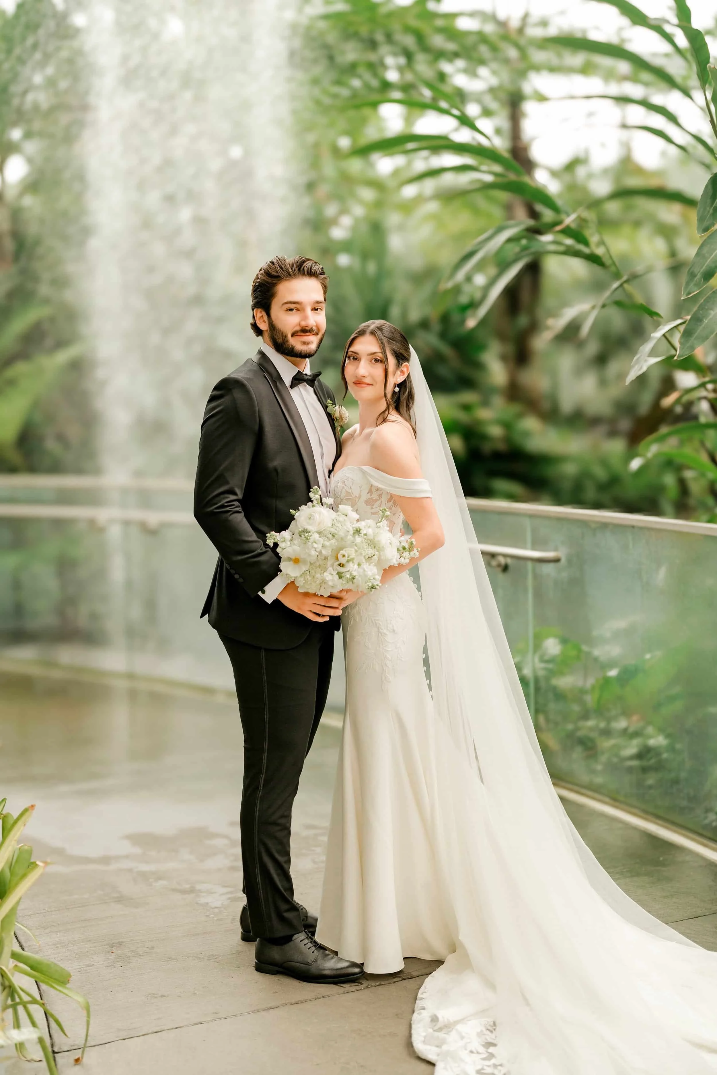 calgary-alberta-wedding-photography-calgary-wedding-photographer-zoo-wedding-photography-fillmed-by-silas-weddings