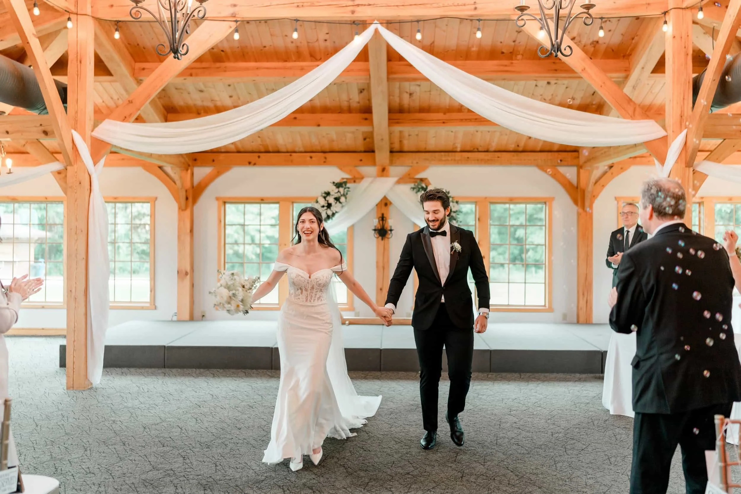 calgary-alberta-wedding-photography-calgary-wedding-photographer-zoo-wedding-photography-fillmed-by-silas-weddings