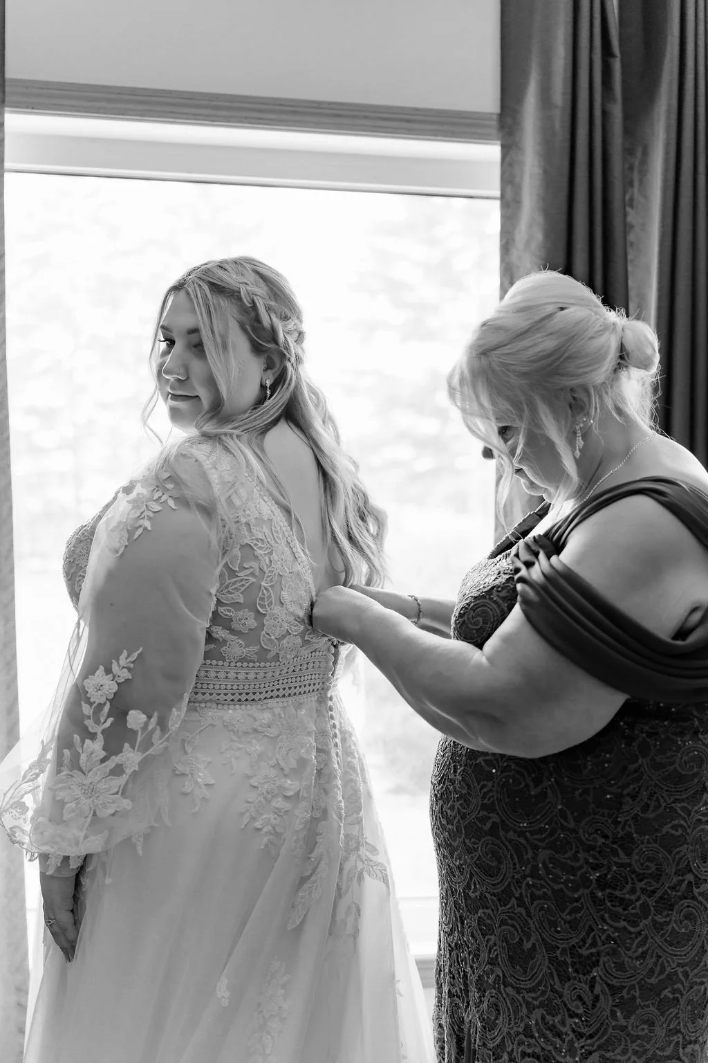 alberta-summer-farm-wedding-photography-rural-alberta-wedding-photographer-filmed-by-silas-weddings-cochrane-wedding-videography-and-photography