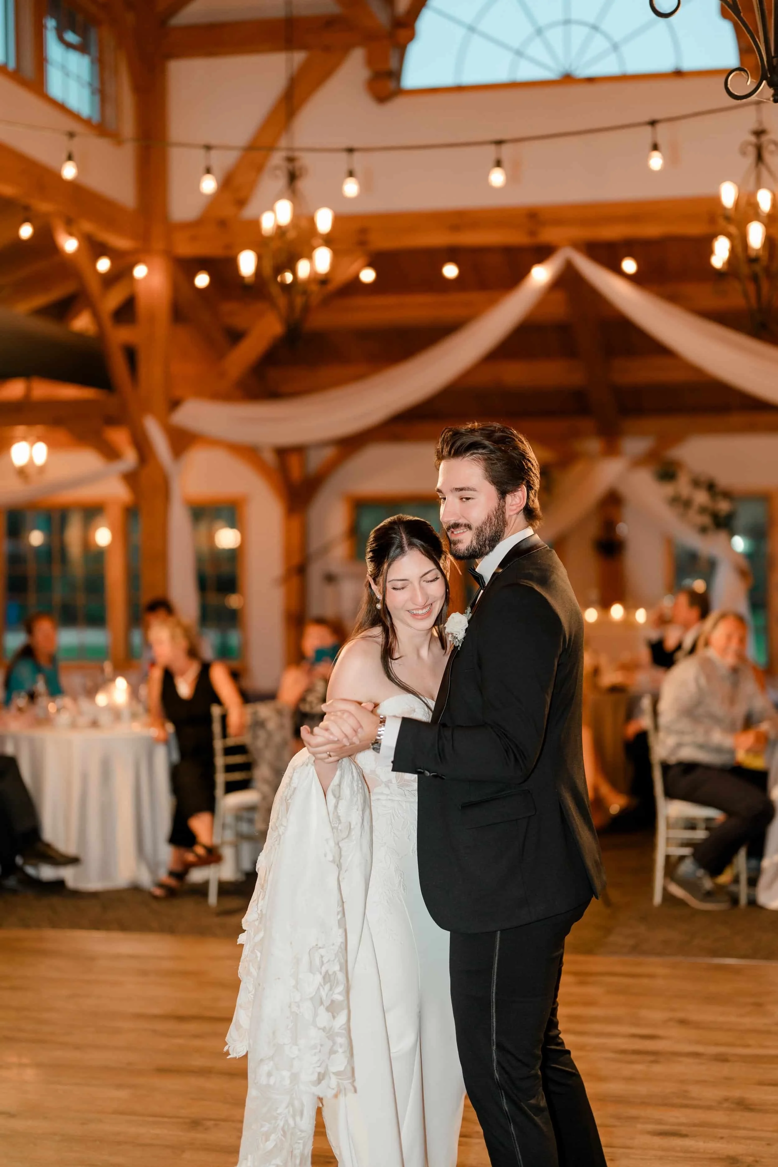 calgary-alberta-wedding-photography-calgary-wedding-photographer-zoo-wedding-photography-fillmed-by-silas-weddings