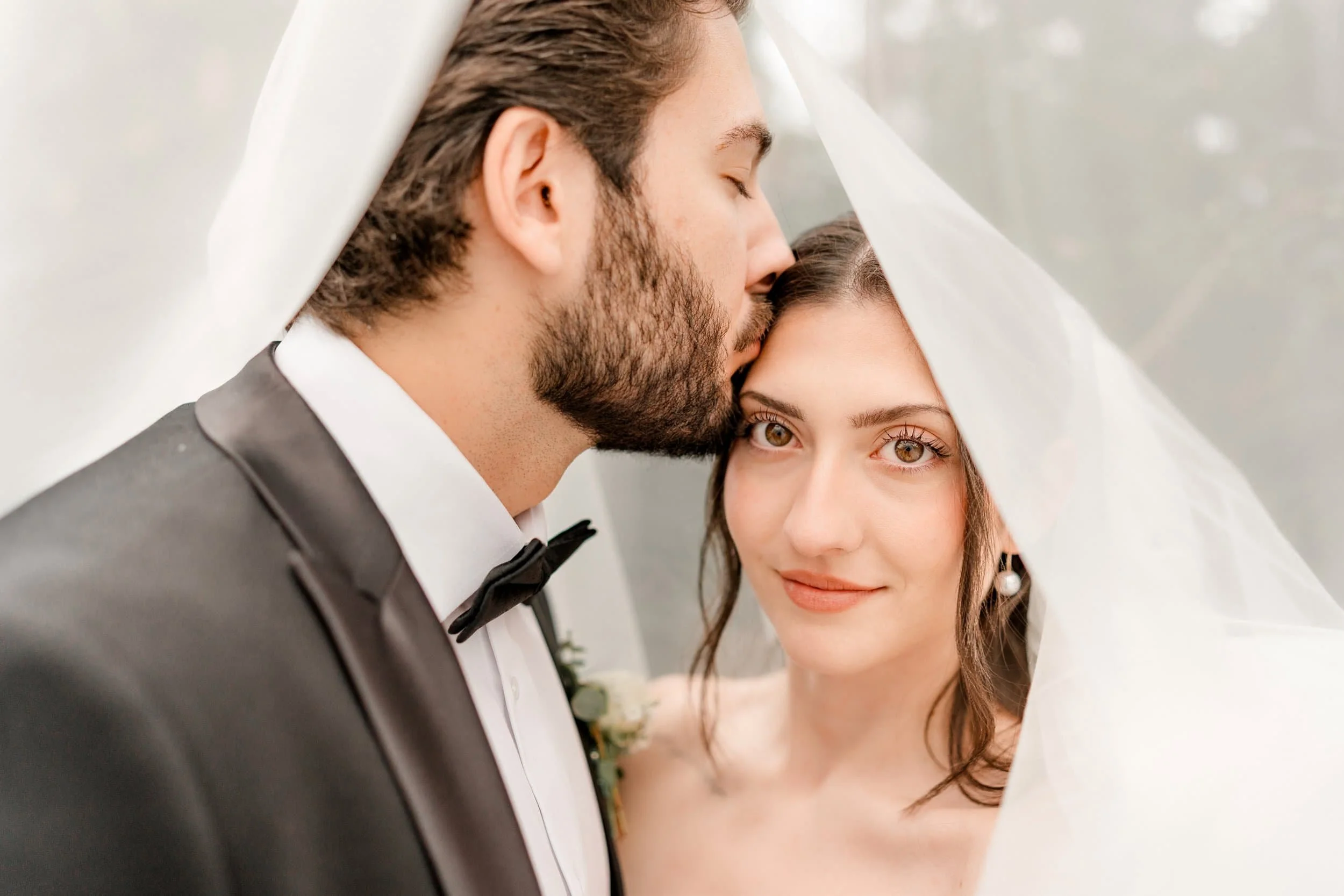 calgary-alberta-wedding-photography-calgary-wedding-photographer-zoo-wedding-photography-fillmed-by-silas-weddings