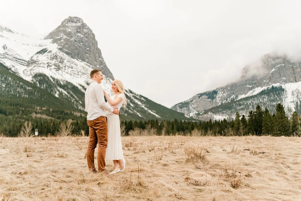 canmore-engagement-photographer-filmed-by-silas-weddings-canmore-engagement-photographer-canmore-engagement-session-alberta-engagement-photography-filmed-by-silas-weddings