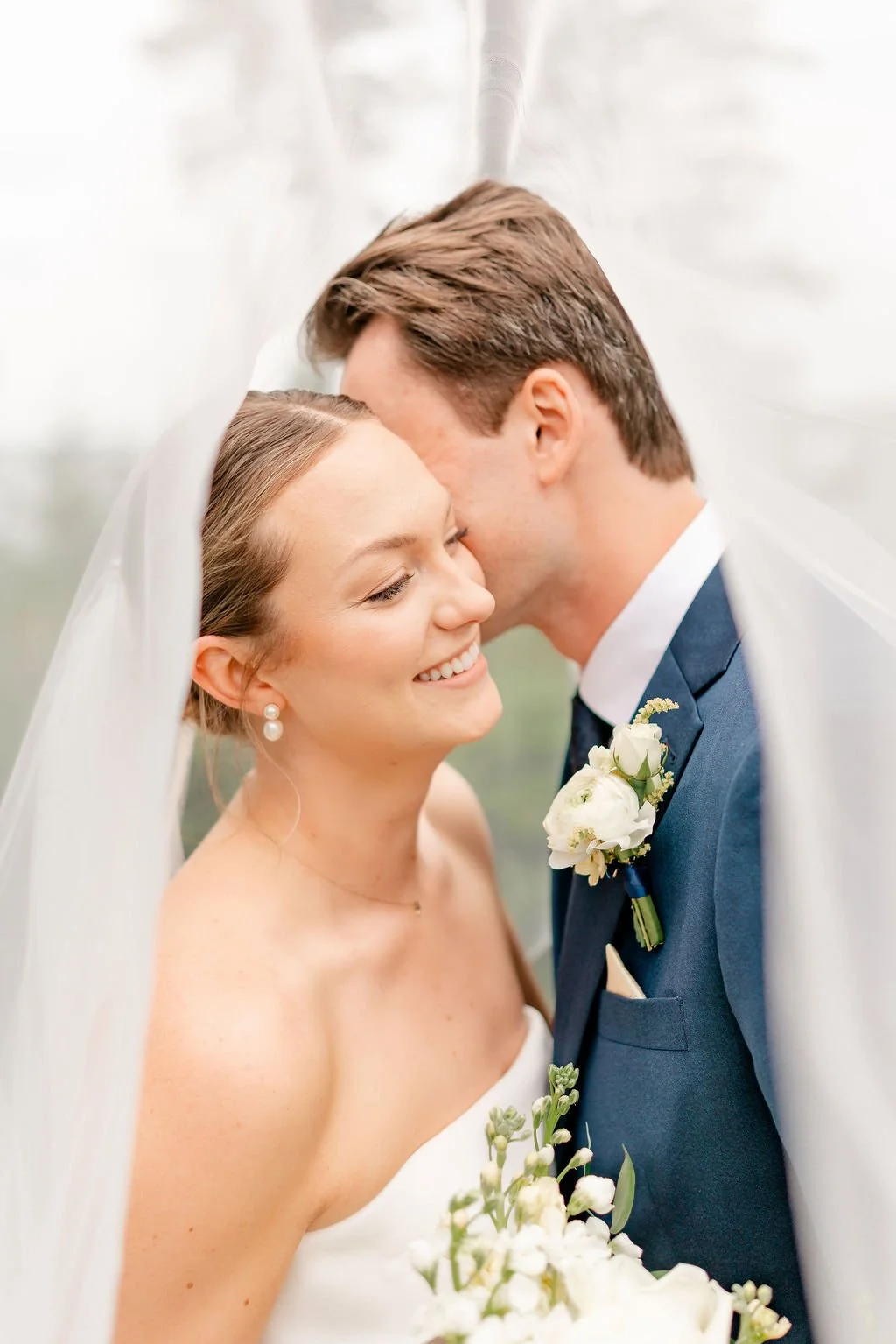 clear-lake-manitoba-wedding-photographer-clear-lake-mb-wedding-photography-filmed-by-silas-weddings-cochrane-canmore-alberta-wedding-photographer-and-videographer