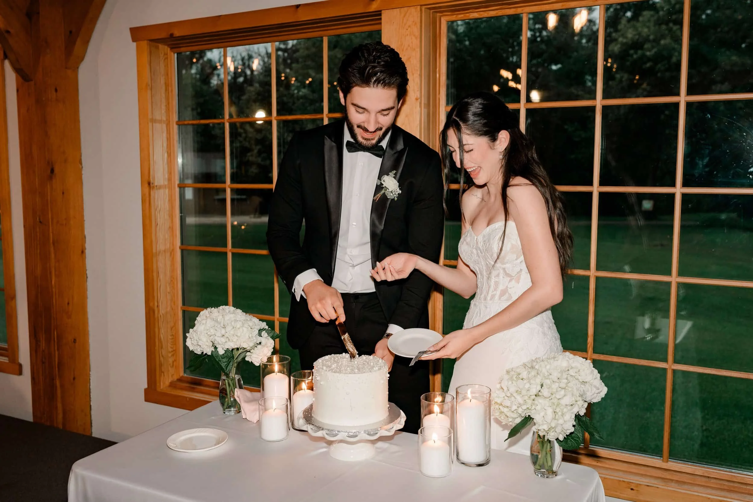 calgary-alberta-wedding-photography-calgary-wedding-photographer-zoo-wedding-photography-fillmed-by-silas-weddings