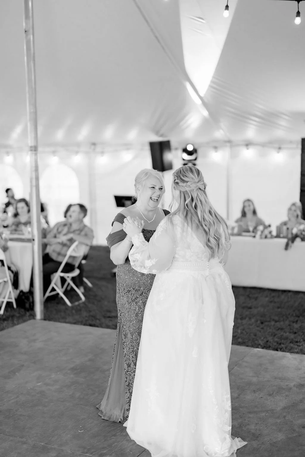 alberta-summer-farm-wedding-photography-rural-alberta-wedding-photographer-filmed-by-silas-weddings-cochrane-wedding-videography-and-photography