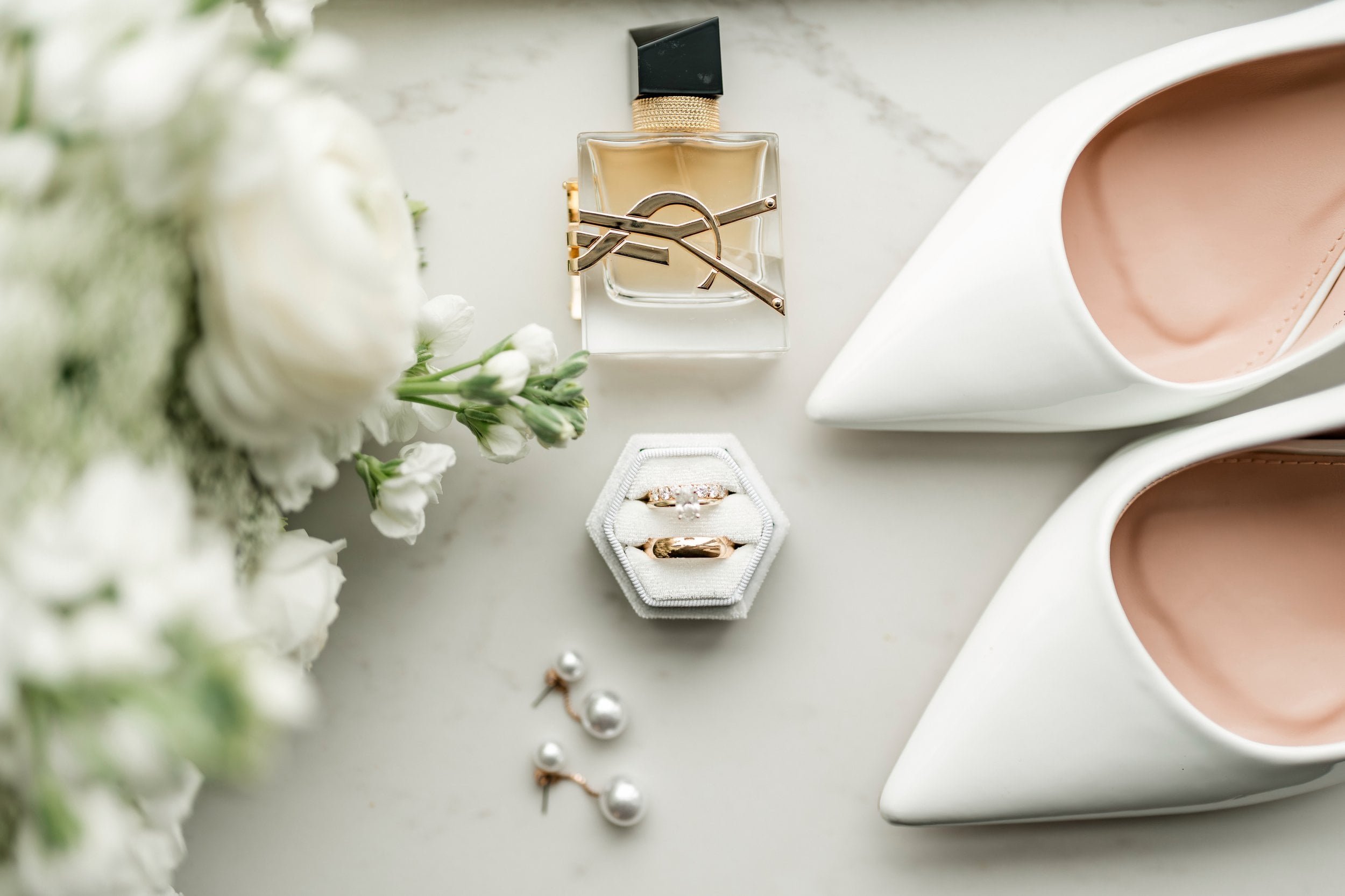 calgary-alberta-wedding-photography-calgary-wedding-photographer-zoo-wedding-photography-fillmed-by-silas-weddings