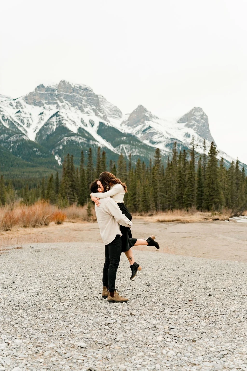 canmore-engagement-photographer-filmed-by-silas-weddings-canmore-engagement-photographer-canmore-engagement-session-alberta-engagement-photography-filmed-by-silas-weddings