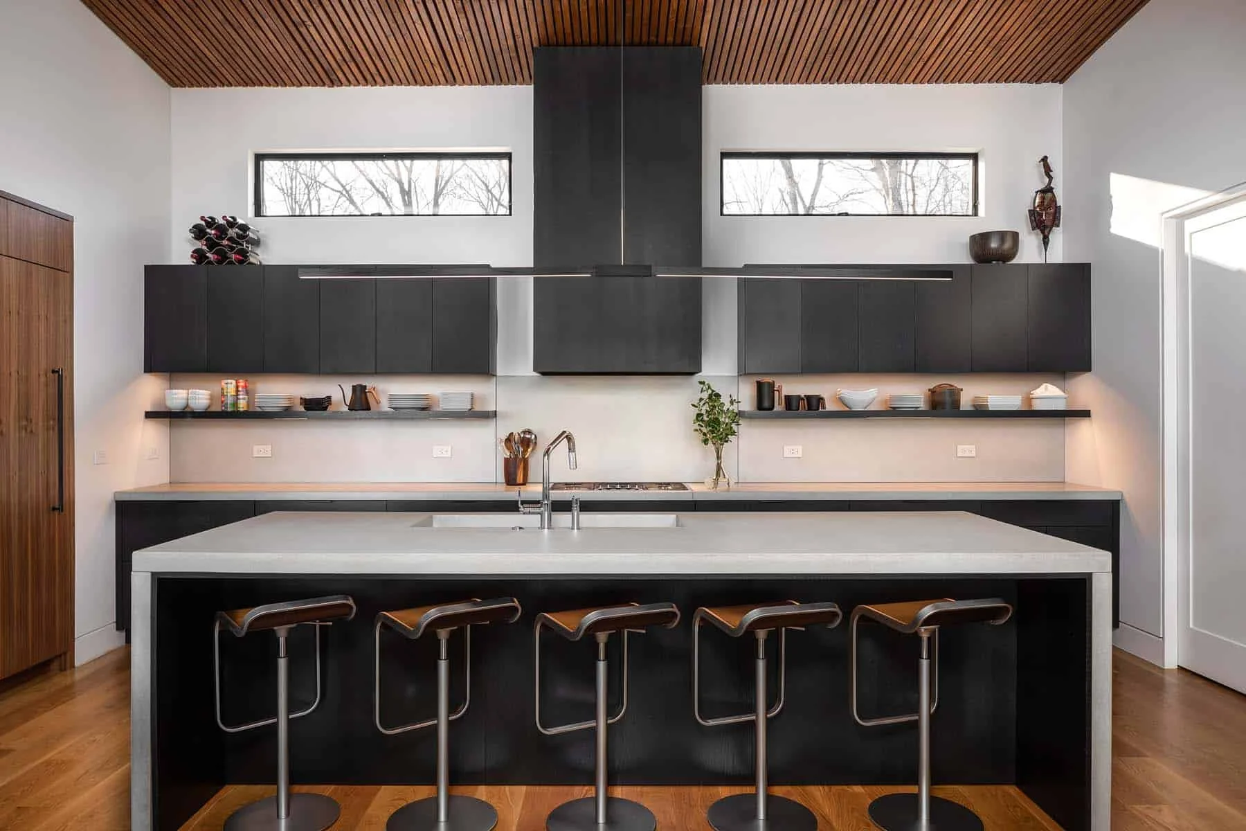 Elder-Mt.-House_Kitchen_3Y9A2216_HK_by-161-Photography.jpg