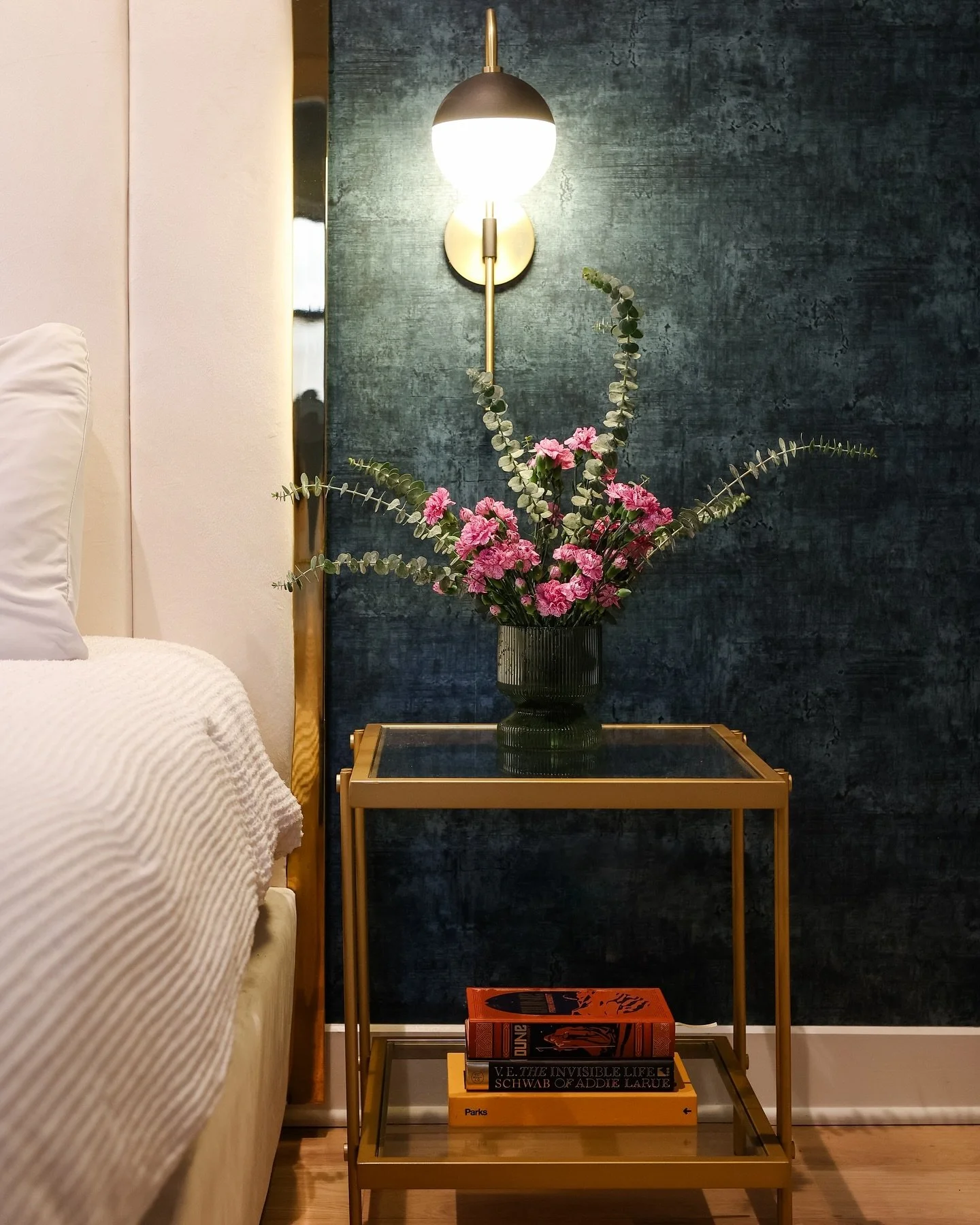 Cozy nightstand setup ✨ how gorgeous is this textured wall too? Love the blue paired with this lamp! ☁️ @custom__living