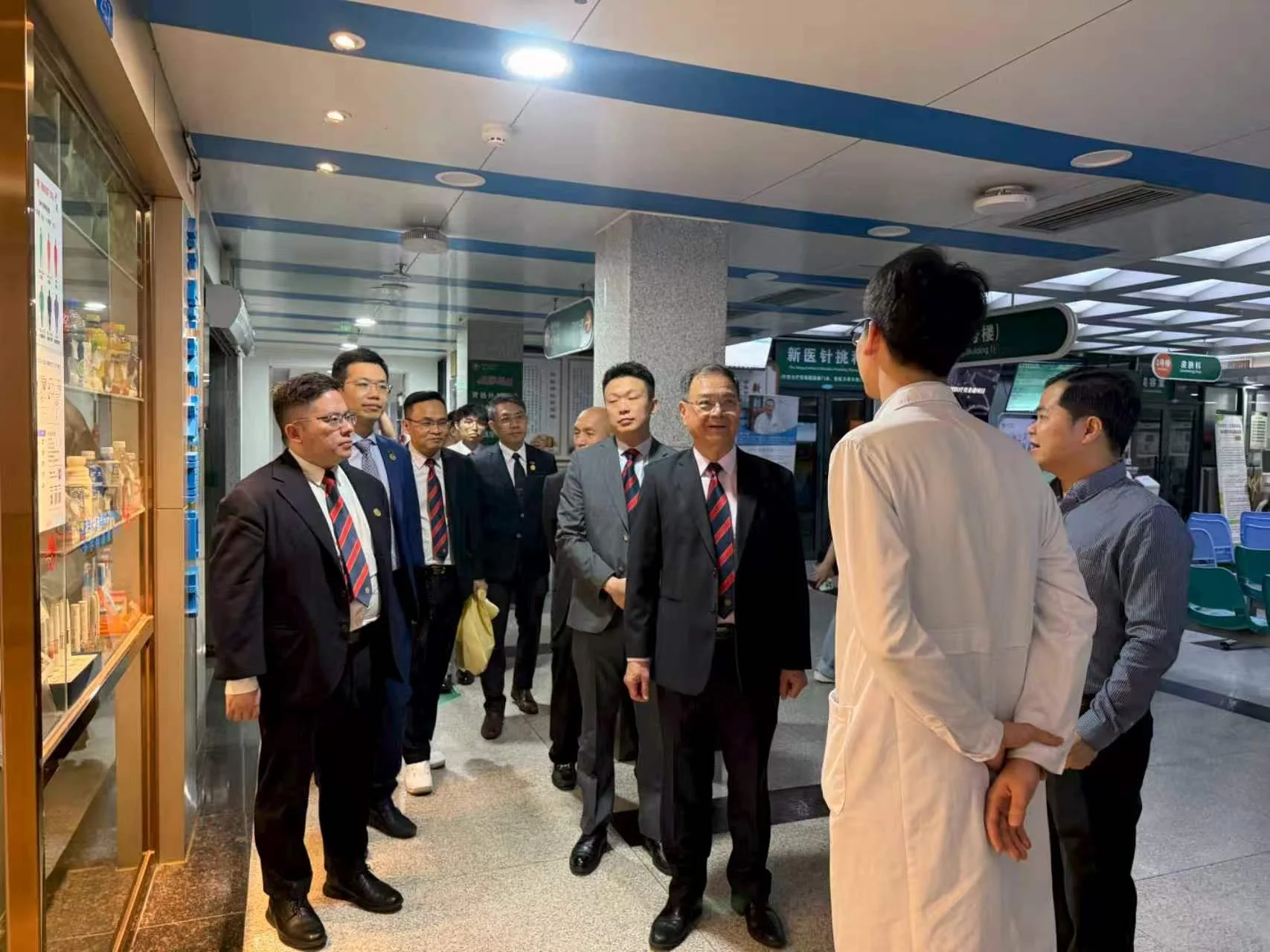參觀暨大醫學院