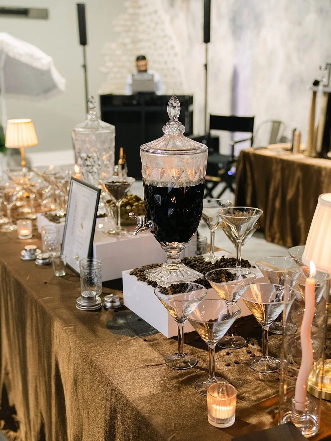 Did anyone say espresso martini?

Hosts | @craftylemonn &amp; @_barberhouseandco

Design &amp; Event Styling | @craftylemonn 
Bloom Bar | @craftylemonn
Catering | @essencexcatering 
Photography | @jennifersofiastudios
Photobooth | @lafleurbooths
DJ |