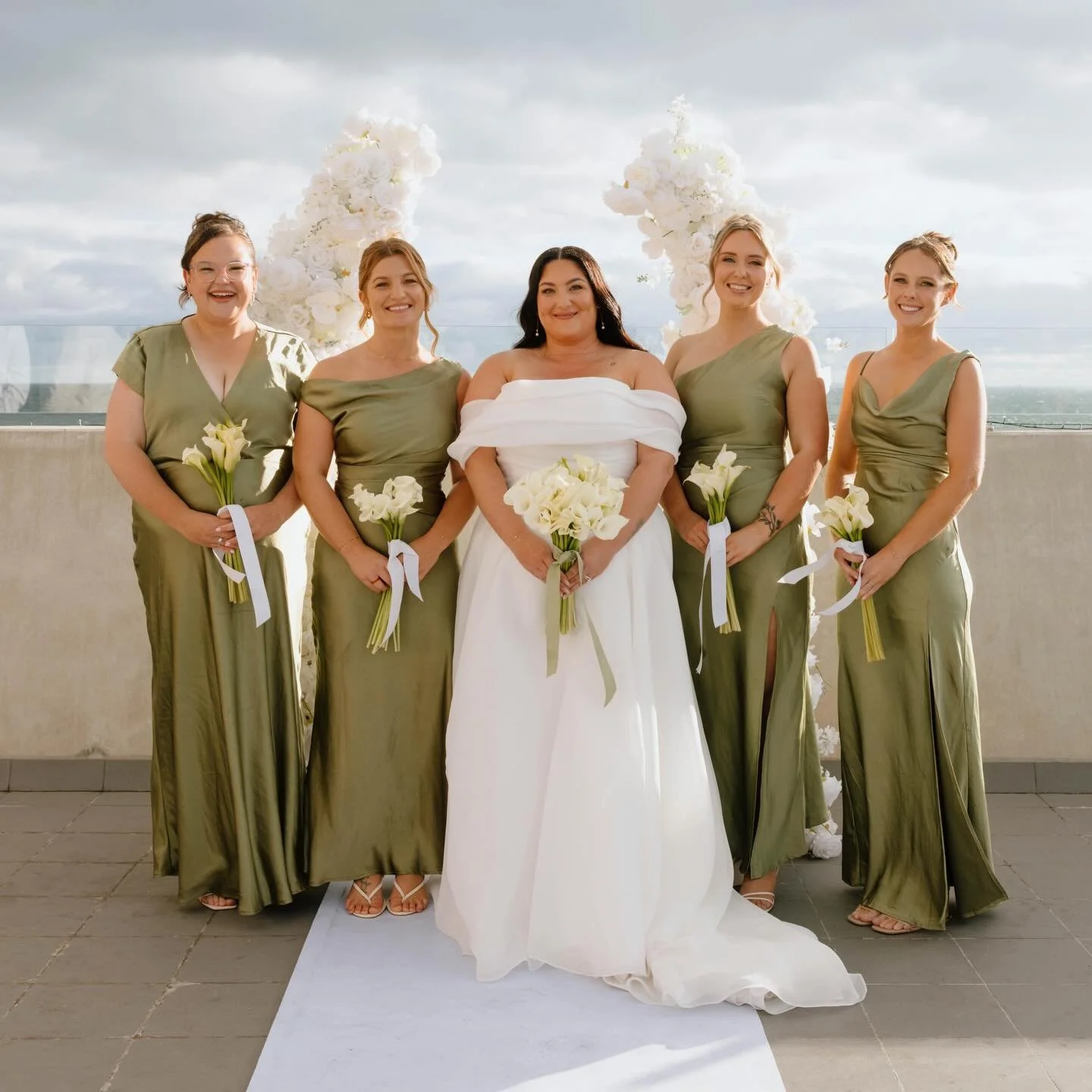 A timeless wedding was had by the gorgeous @taylaberg 

I loved her colour choices 🥰 

Makeup by myself &amp; I had @glowbyclaire_ on the job helping me with the girlies. 

Beautiful snaps by @studioace.co 

If you&rsquo;re yet to book your bridal m