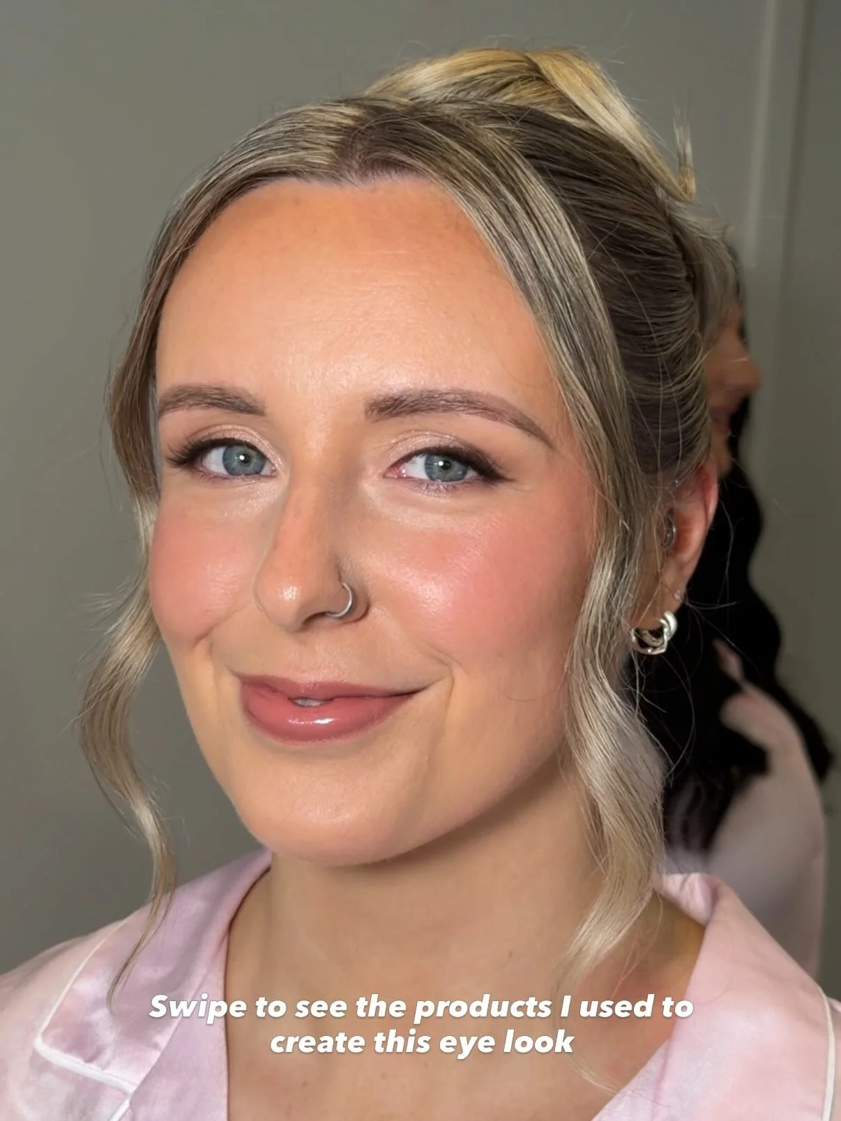 When the bridesmaid loves a bit of sparkle we go in with sparkle. 

Swipe to see my key products used for the eyes in this bridesmaids look ✨ 

@makeupbymario 
@meccamax 
@kryolanaustralia 
@makeupforever 
@mcobeauty 
@own.beauty.essentials 

#makeup