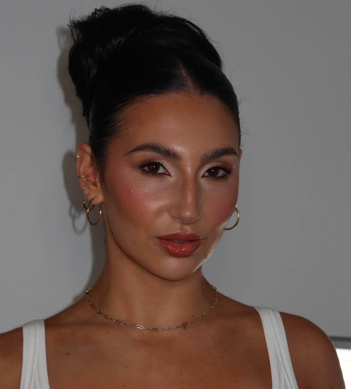Digis are a girls best friend 🥰 

Model @ellanissenn 
Hair by @styledbysam_hairstylist 

#makeupartist #digicam #glam #melbournemakeupartist morningtonpeninsulamakeupartist