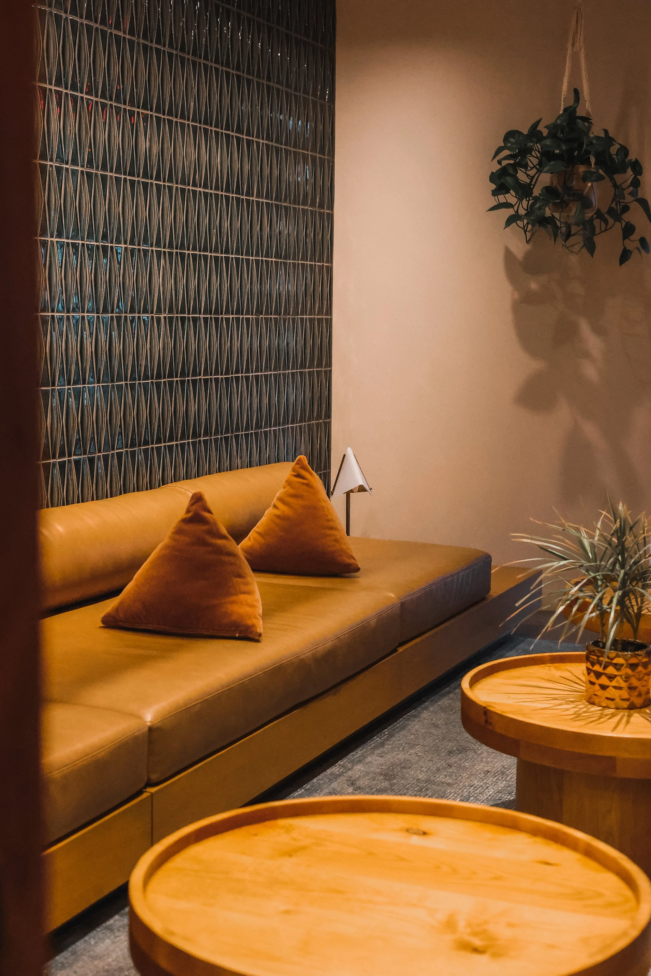 lobby2-8931.jpg