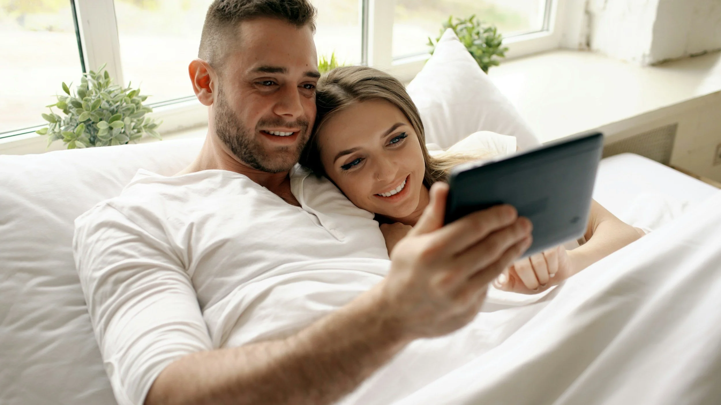 Can the Gottman Method Work Online? What Canadian Couples Need to Know