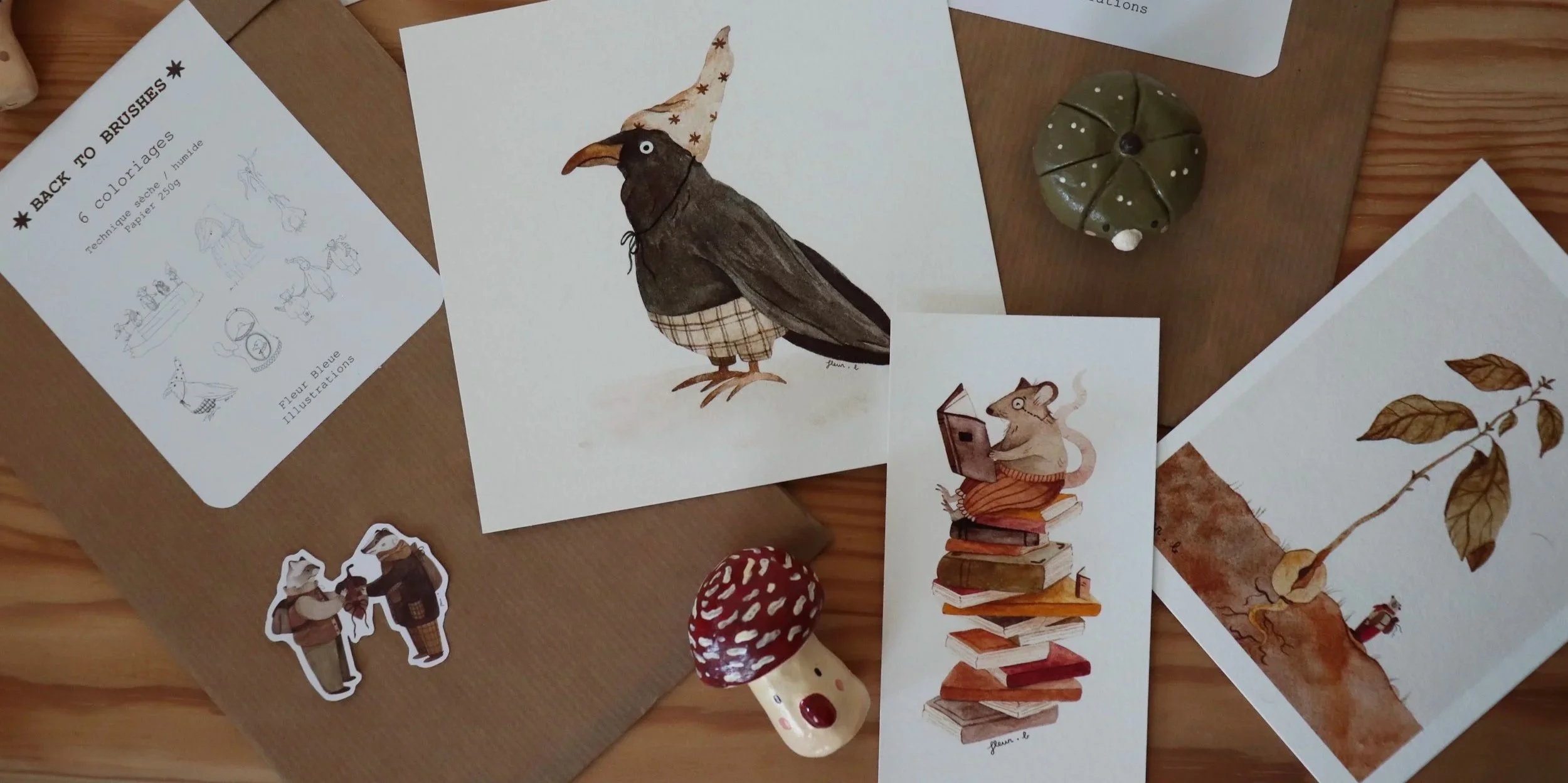 Une collection d'illustrations et d'objets décoratifs, comprenant des dessins d'animaux ainsi que des petits objets