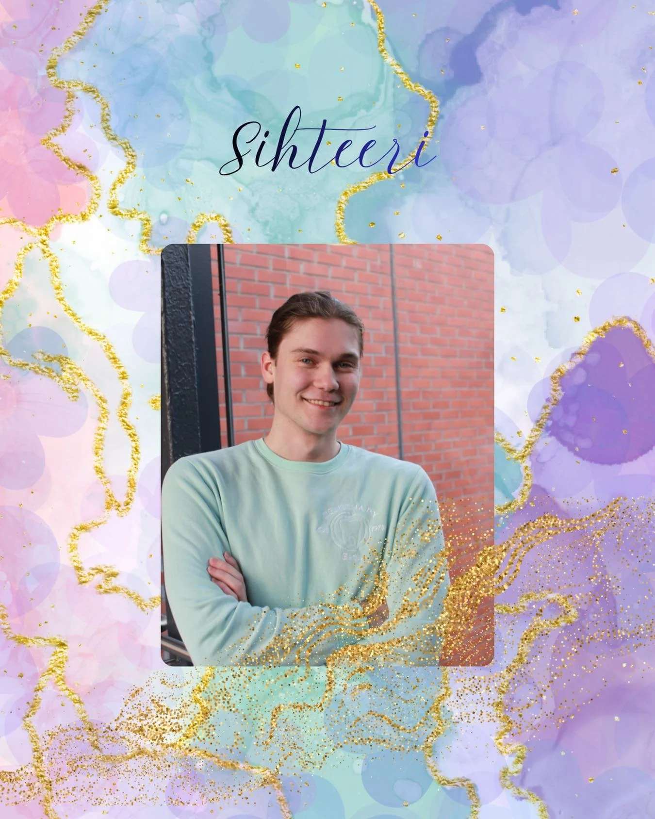 Seuraavaksi hallitusesittelyss&auml; Eetu Mikkonen!
Vuosikurssi: H4
Ainej&auml;rjest&ouml;: Dentina
Kotikaupunki: Kuopio
Rooli Shol:ssa: Sihteeri
Mit&auml; hallituspestiin kuuluu?: Lukemista ja kirjoitusta
Kuinka mones vuosi shol:n hallituksessa:
Ens