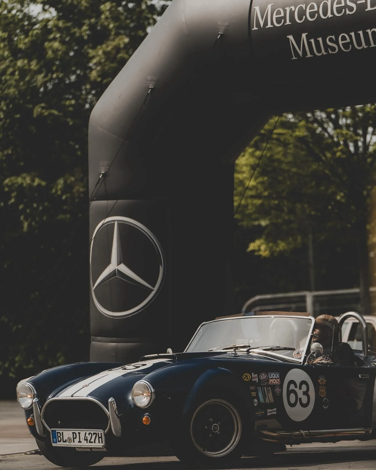 Where you&rsquo;ll find me the next couple of Sunday mornings: #carsandcoffee ☀️☕️🚍

#dailycars #mercedesbenz #mercedesbenzmuseum #mercedesbenzworld #stuttgart #stuggicity #carsandvibes #goodvibes #porsche #sundayfunday 

See you on Sunday?🤝🏼